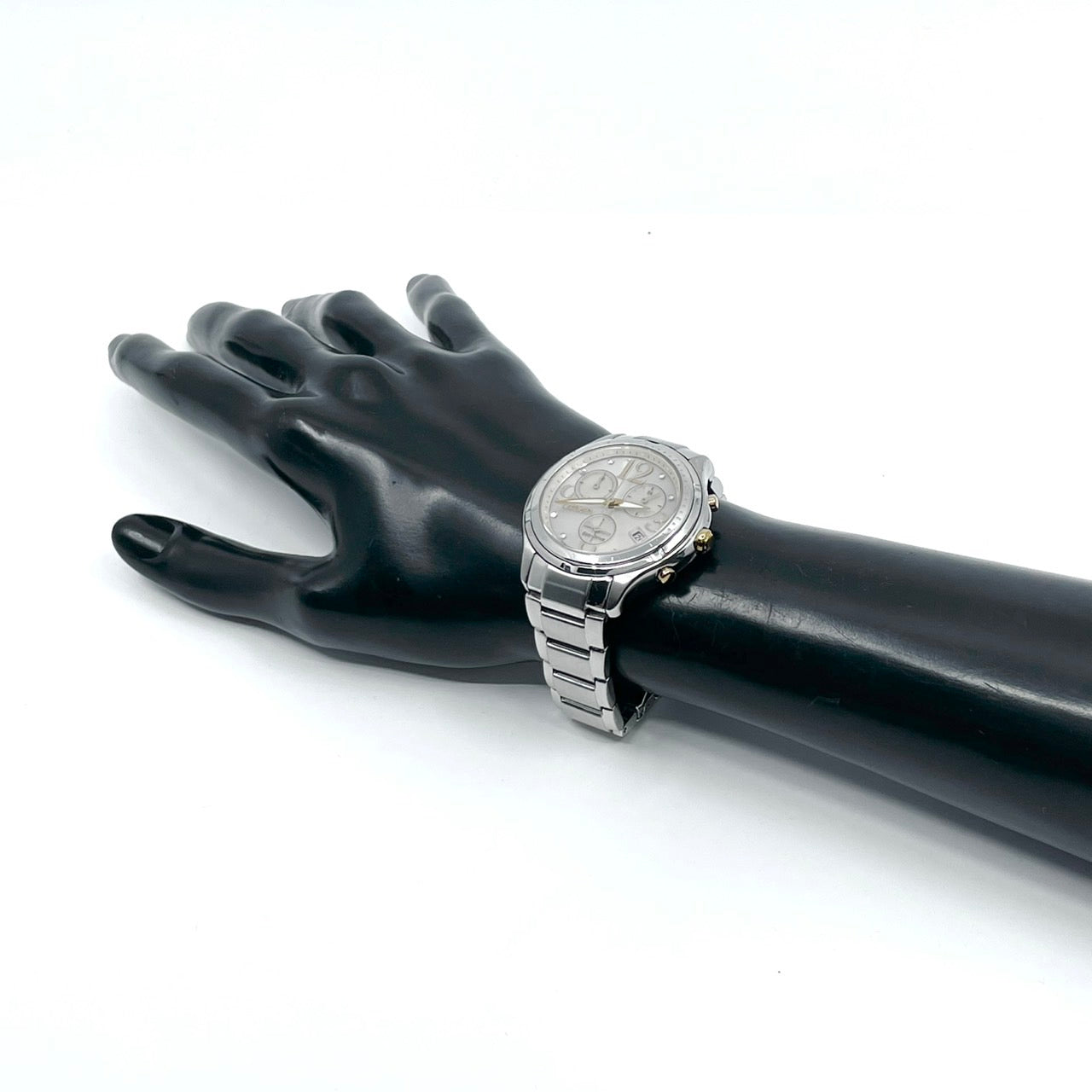 【稼働品】CITIZEN シチズン レディース 腕時計 エコドライブ クロノグラフ H504-S091721 ソーラー シルバー 多機能 デイト表示 サファイアガラス エレガント ビジネス スタイリッシュ 人気モデル クリーニング済み G6