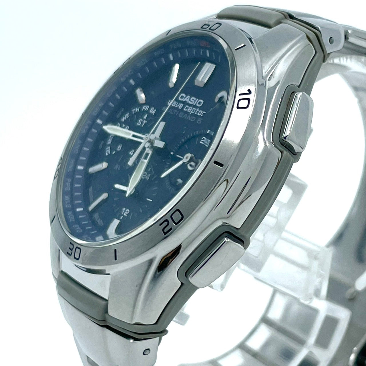 【稼働品】CASIO wave ceptor カシオ ウェーブセプター メンズ 腕時計 WVQ-M410 電波ソーラー クロノグラフ ネイビー シルバー 多機能 ワールドタイム MULTI BAND 6 ビジネス カジュアル アナログ クリーニング済 G6