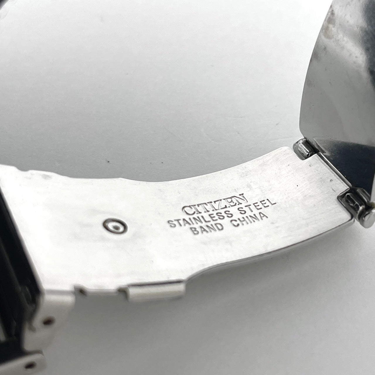 【稼働品】CITIZEN シチズン メンズ 腕時計 エコドライブ AW0050-82E ソーラー デイデイト ブラック文字盤 シルバー アラビア数字 ミリタリーデザイン カジュアル ビジネス 10気圧防水 アナログ 高視認性 クリーニング済み G6