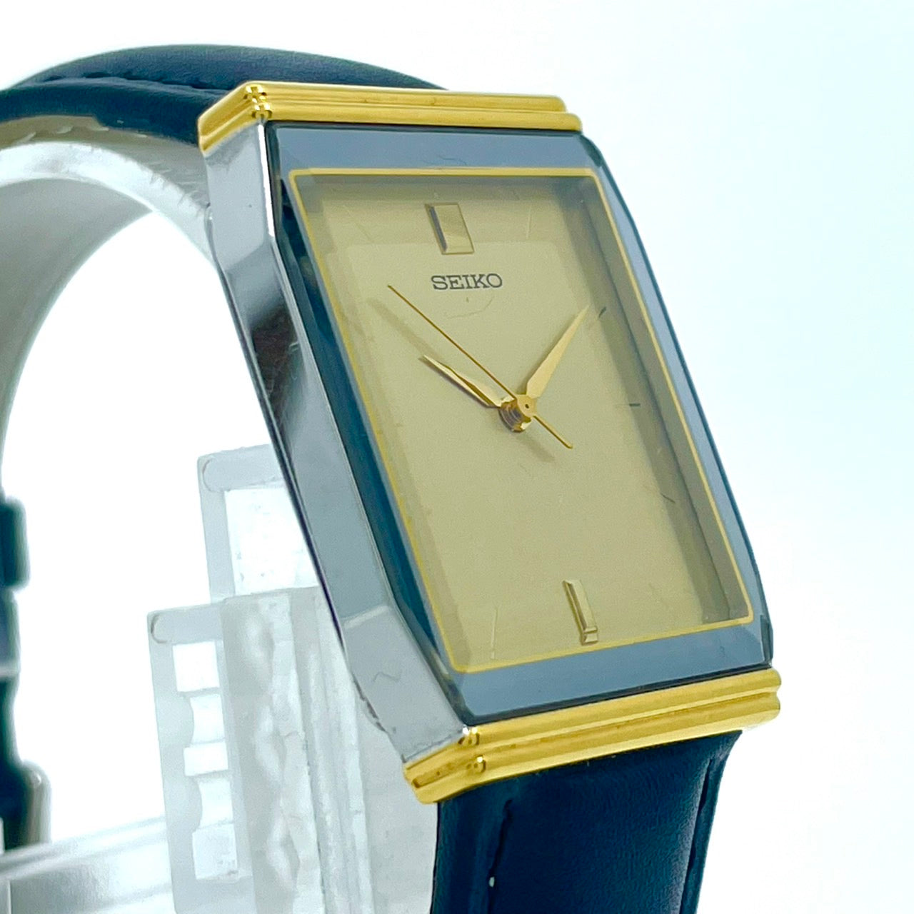 【極美品/新品ベルト/電池交換済/稼働品】SEIKO セイコー メンズ 腕時計 5P31-5000 スクエア ゴールド文字盤 シルバー クオーツ アナログ ビンテージ クラシック ドレスウォッチ エレガント ビジネス シンプル クリーニング済 G6