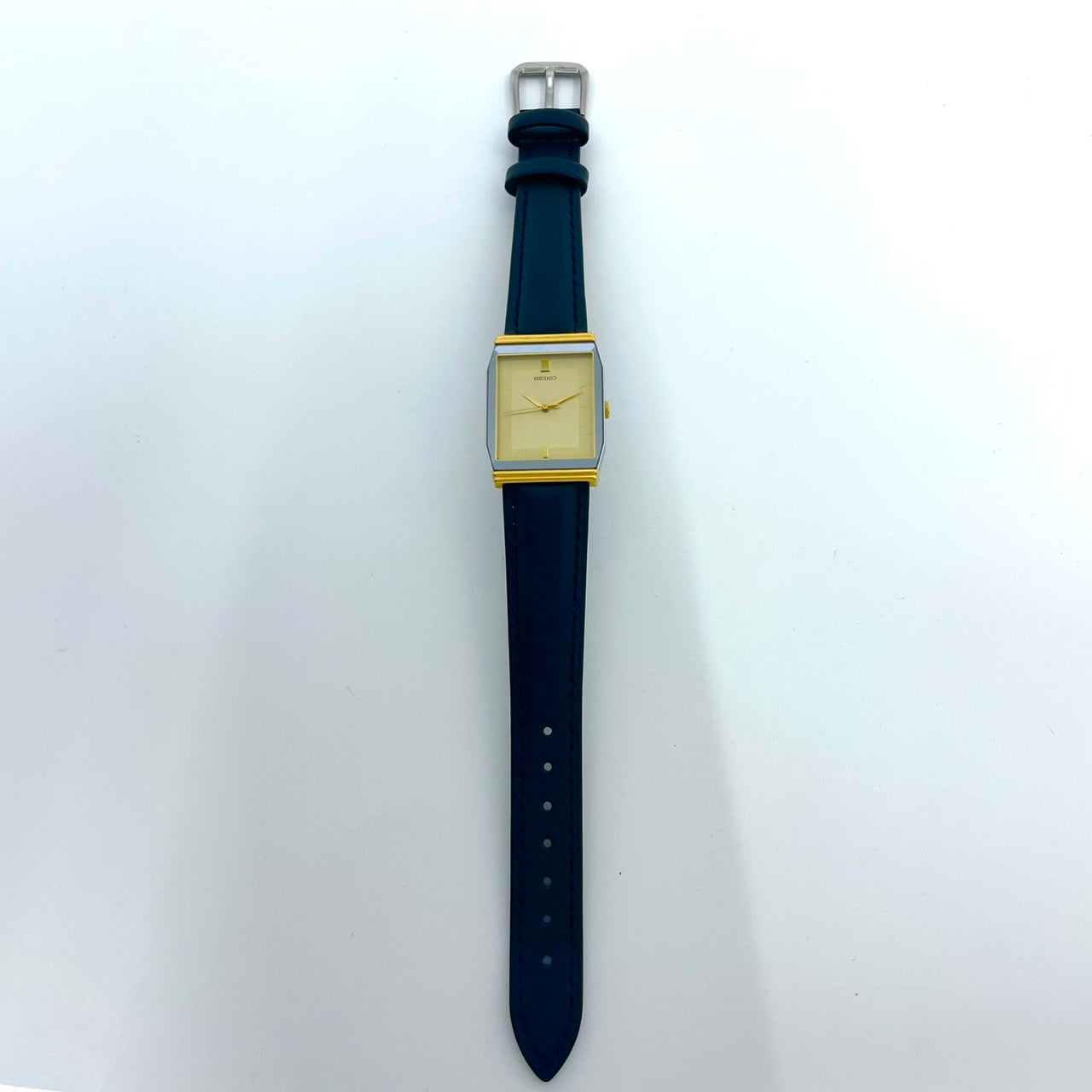 【極美品/新品ベルト/電池交換済/稼働品】SEIKO セイコー メンズ 腕時計 5P31-5000 スクエア ゴールド文字盤 シルバー クオーツ アナログ ビンテージ クラシック ドレスウォッチ エレガント ビジネス シンプル クリーニング済 G6