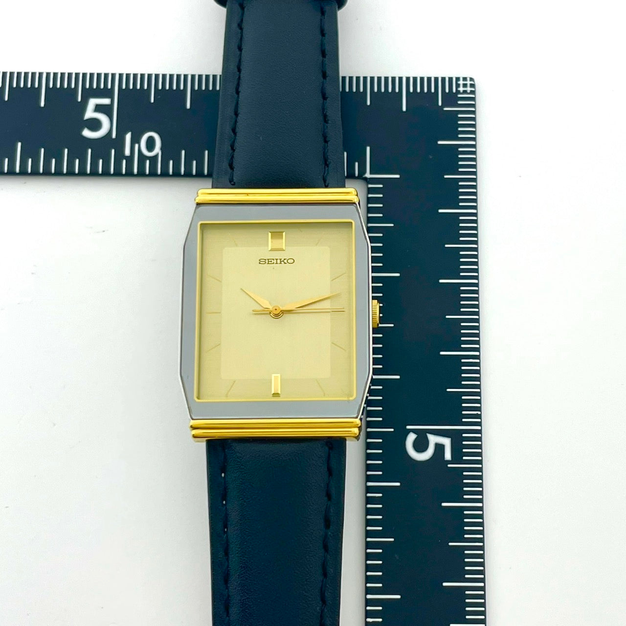 【極美品/新品ベルト/電池交換済/稼働品】SEIKO セイコー メンズ 腕時計 5P31-5000 スクエア ゴールド文字盤 シルバー クオーツ アナログ ビンテージ クラシック ドレスウォッチ エレガント ビジネス シンプル クリーニング済 G6