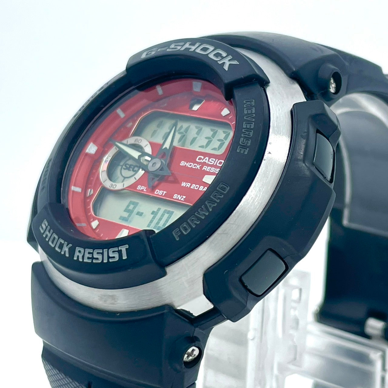 【電池交換済／稼働品】CASIO G-SHOCK G-300 カシオ Gショック メンズ 腕時計 アナデジ レッド ブラック 耐衝撃構造 20気圧防水 多機能 ワールドタイム ストップウォッチ アラーム スポーティ カジュアル クリーニング済 G6