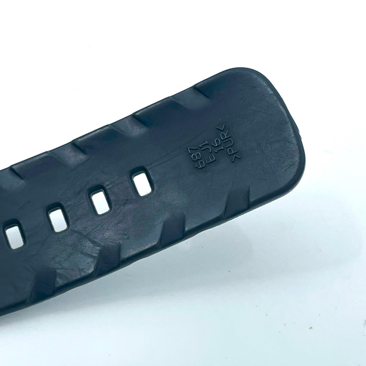 【電池交換済／稼働品】CASIO G-SHOCK G-300 カシオ Gショック メンズ 腕時計 アナデジ レッド ブラック 耐衝撃構造 20気圧防水 多機能 ワールドタイム ストップウォッチ アラーム スポーティ カジュアル クリーニング済 G6