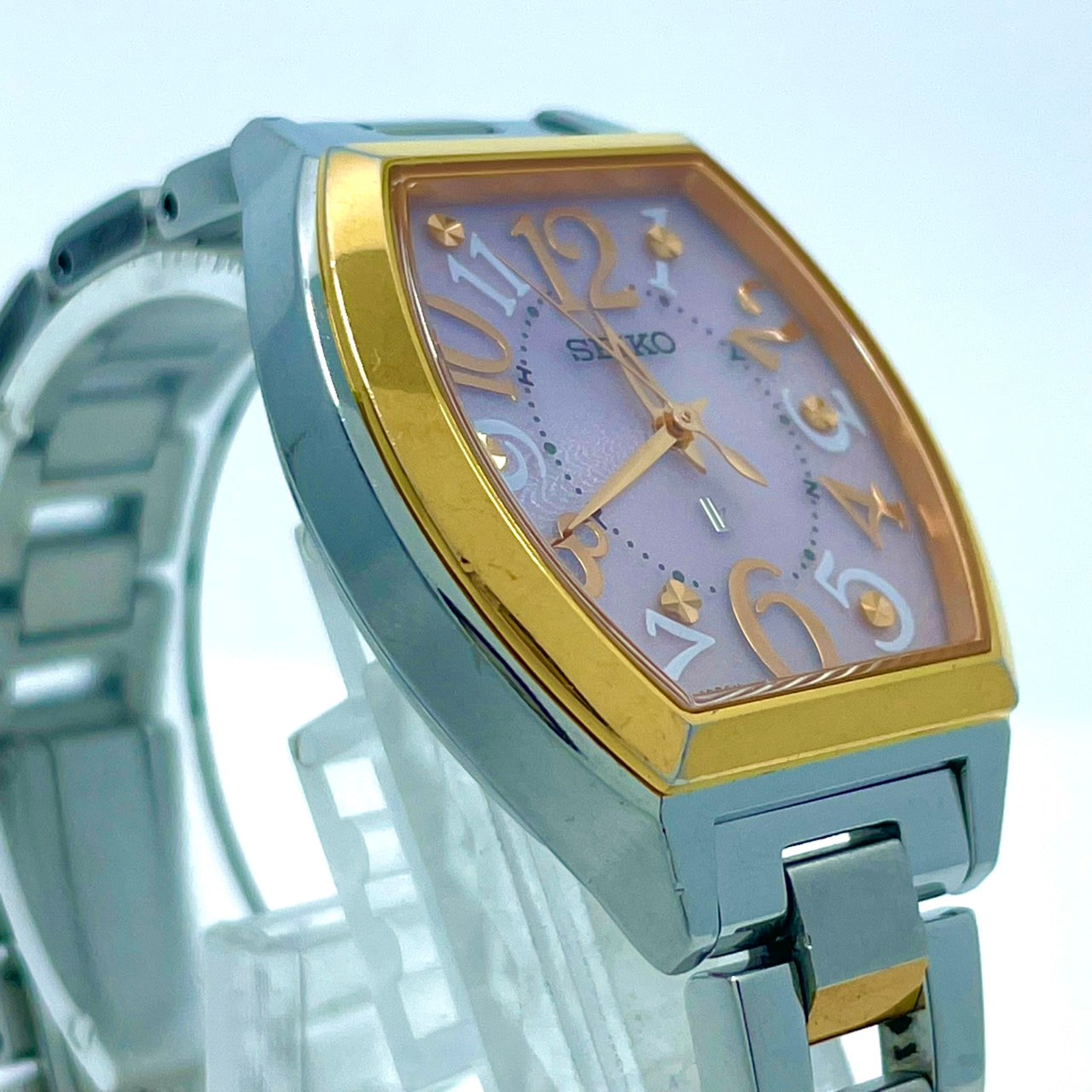 【稼働/美品】セイコー ルキア 3B51-0AE0 レディース 腕時計 ソーラー電波 トノー型 ピンク文字盤 シルバー ゴールド コンビ ステンレス エレガント クラシック ビジネス オフィス ファッションウォッチ クリーニング済 G6