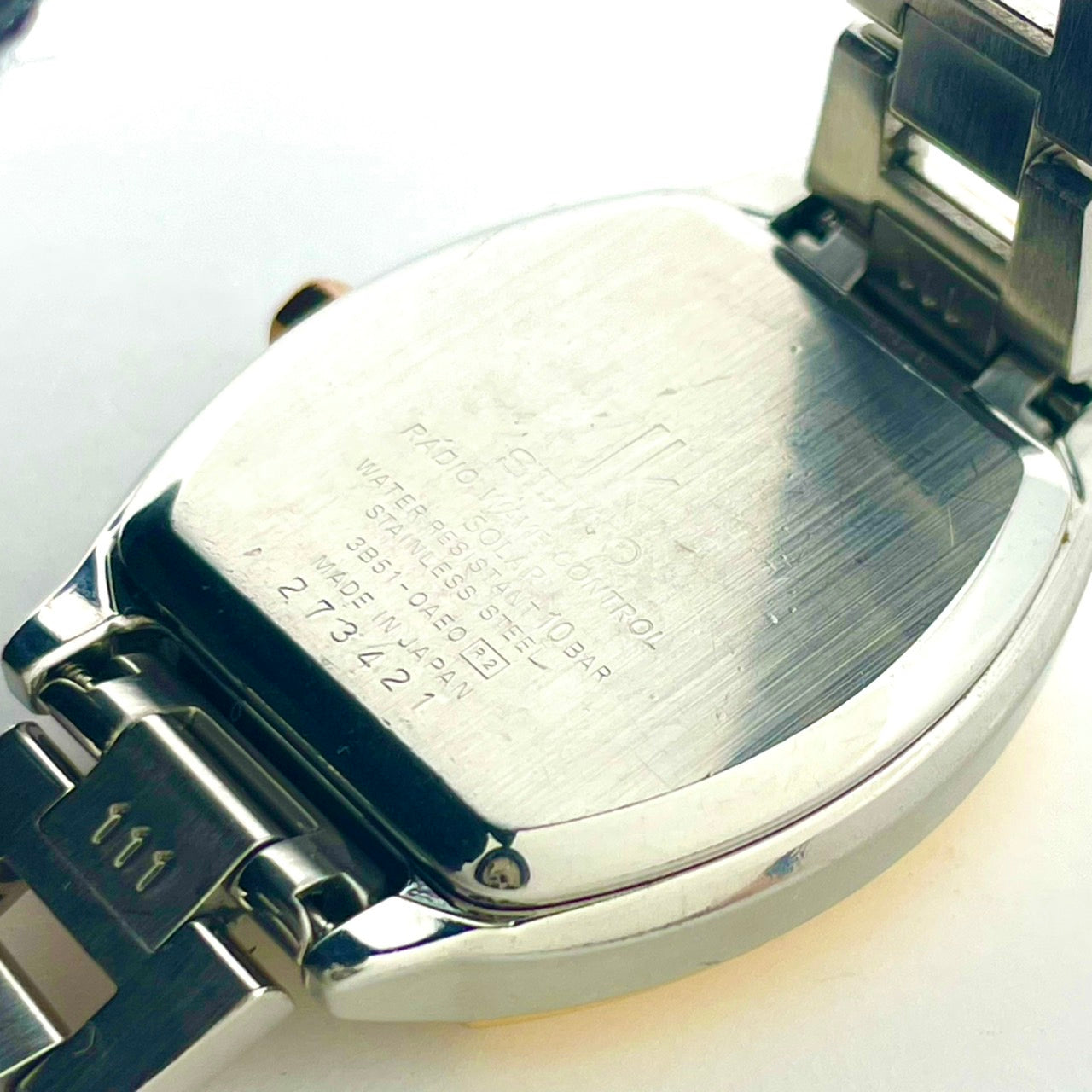 【稼働/美品】セイコー ルキア 3B51-0AE0 レディース 腕時計 ソーラー電波 トノー型 ピンク文字盤 シルバー ゴールド コンビ ステンレス エレガント クラシック ビジネス オフィス ファッションウォッチ クリーニング済 G6