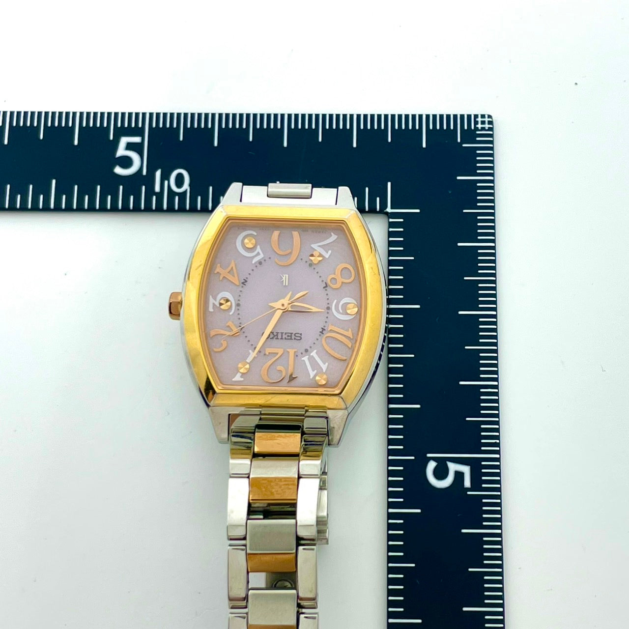 【稼働/美品】セイコー ルキア 3B51-0AE0 レディース 腕時計 ソーラー電波 トノー型 ピンク文字盤 シルバー ゴールド コンビ ステンレス エレガント クラシック ビジネス オフィス ファッションウォッチ クリーニング済 G6