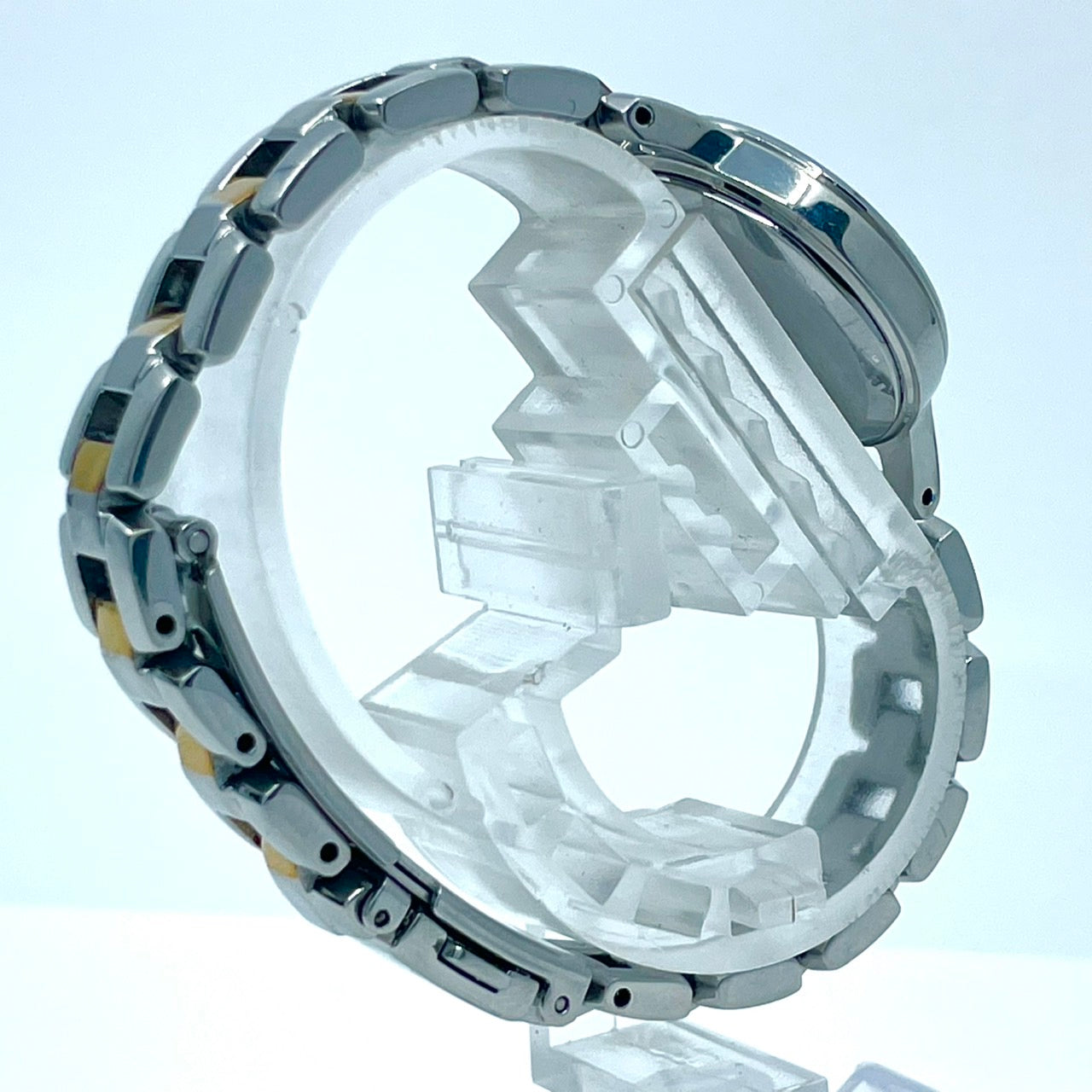 【稼働/美品】セイコー 腕時計 V117-0BH0 レディース ソーラー シルバー ピンク文字盤 ゴールドアクセント コンビ ラウンド ステンレス エレガント ドレスウォッチ クラシック ビジネス オフィス ファッションウォッチ クリーニング済 G6