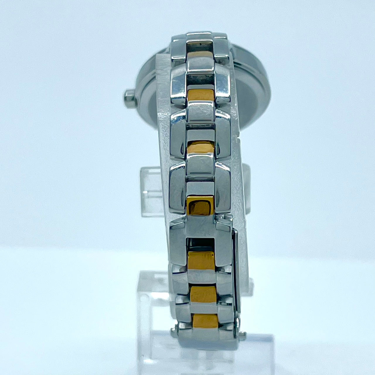 【稼働/美品】セイコー 腕時計 V117-0BH0 レディース ソーラー シルバー ピンク文字盤 ゴールドアクセント コンビ ラウンド ステンレス エレガント ドレスウォッチ クラシック ビジネス オフィス ファッションウォッチ クリーニング済 G6