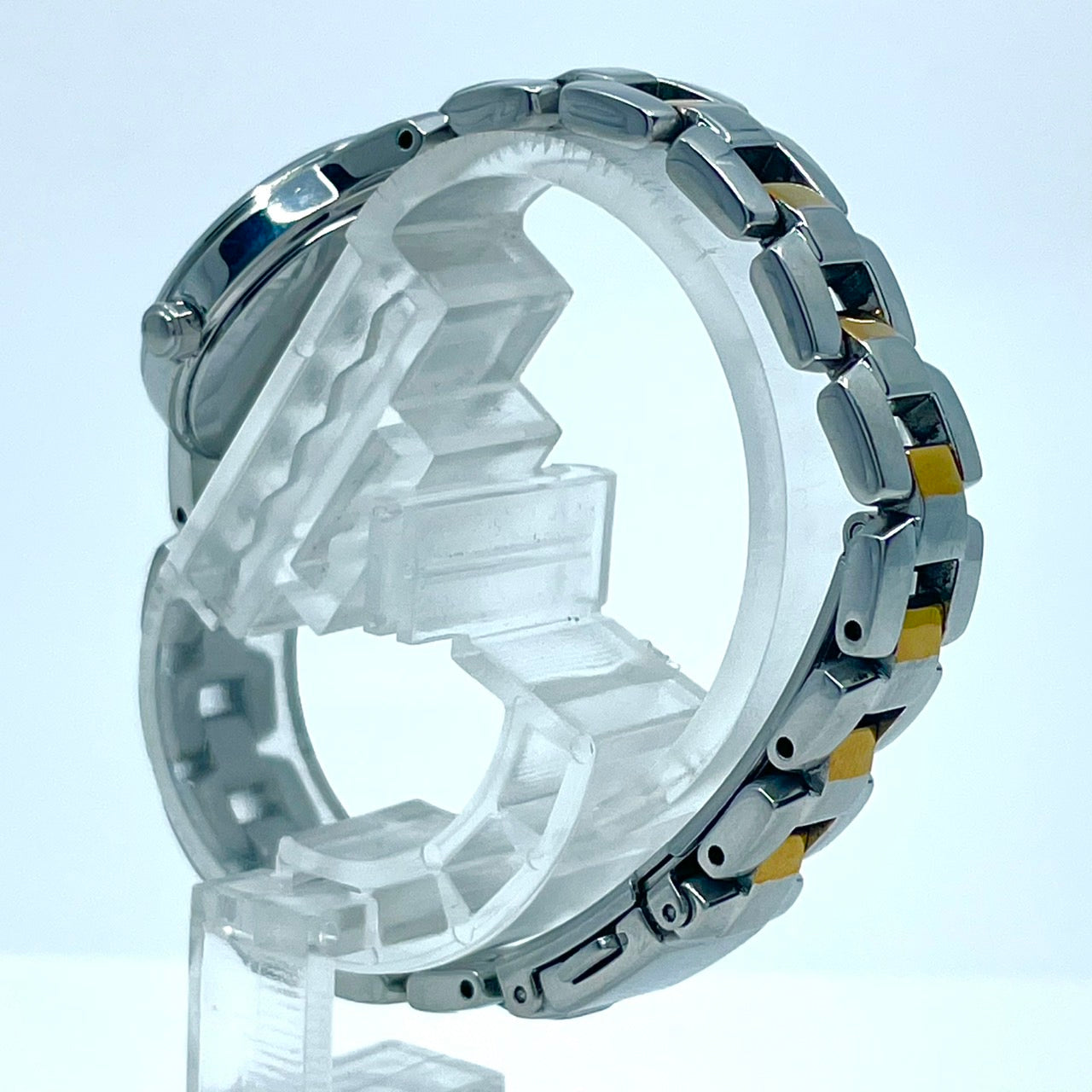 【稼働/美品】セイコー 腕時計 V117-0BH0 レディース ソーラー シルバー ピンク文字盤 ゴールドアクセント コンビ ラウンド ステンレス エレガント ドレスウォッチ クラシック ビジネス オフィス ファッションウォッチ クリーニング済 G6