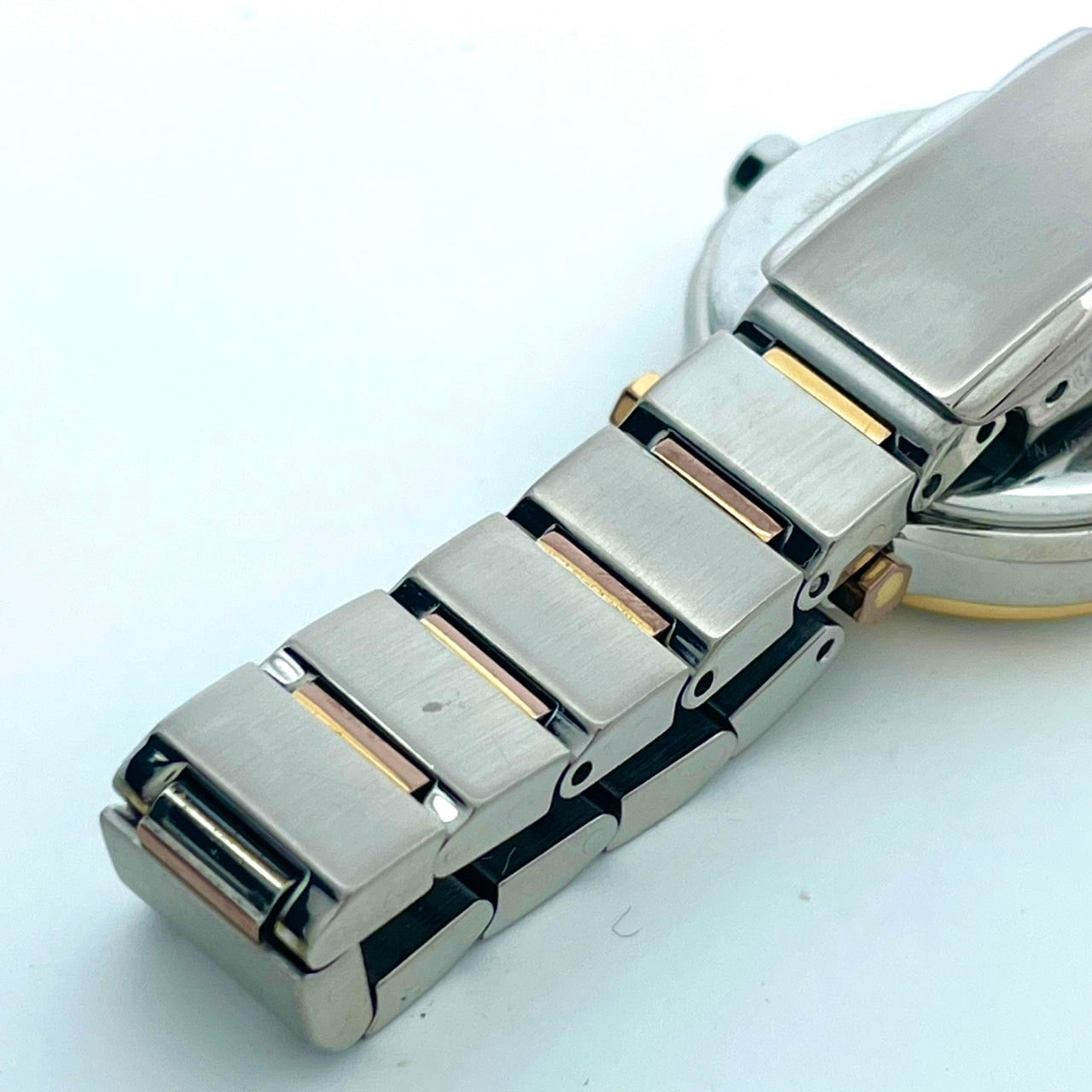 【稼働/美品】シチズン XC クロスシー 腕時計 H058-T017908 レディース エコドライブ ソーラー電波 シルバー ゴールド コンビ デイト表示 ラウンド ダイヤモンド エレガント ドレスウォッチ ビジネス クリーニング済 G6