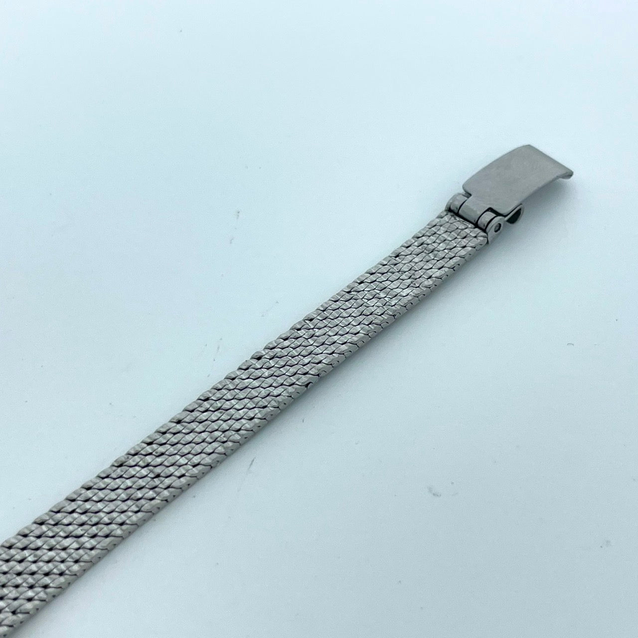 【稼働/美品】シチズン 腕時計 G626-S127998 レディース エコドライブ ソーラー シルバー シェル文字盤 ラウンド メッシュベルト クラシック エレガント ドレスウォッチ フェミニン ビジネス オフィス クリーニング済 G6