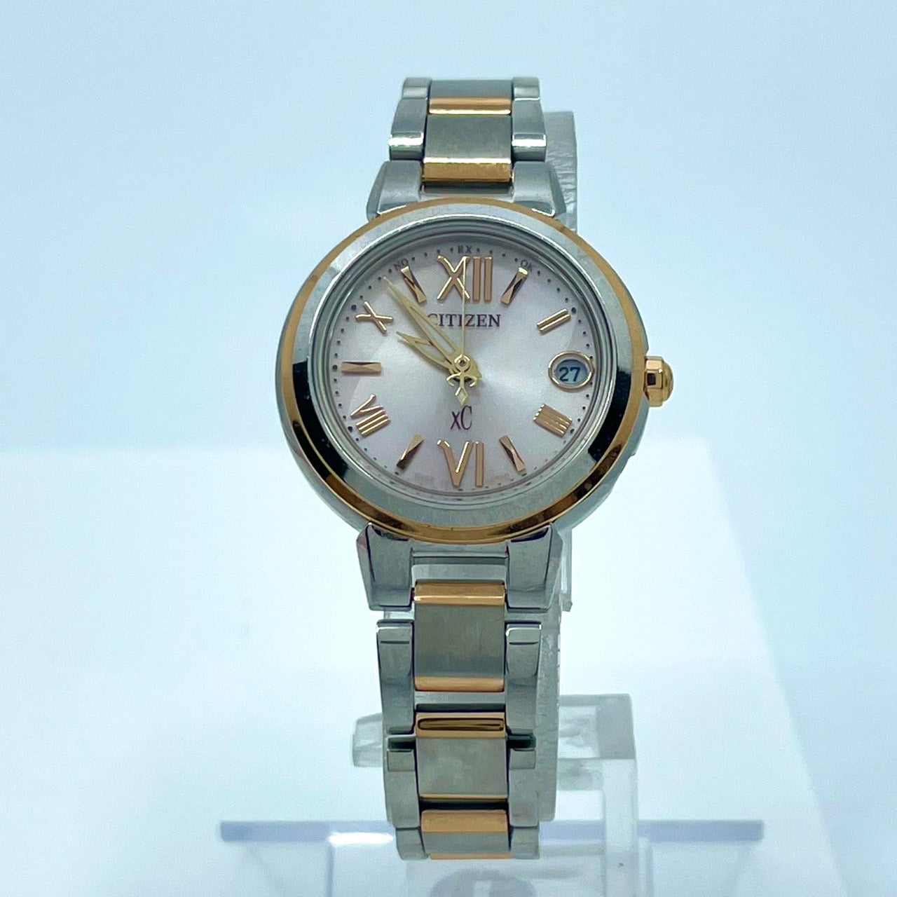 【稼働/美品】シチズン XC クロスシー 腕時計 H058-T016545 レディース エコドライブ ソーラー電波 ピンク文字盤 シルバー ゴールド コンビ デイト表示 ラウンド ローマ数字 エレガント ドレスウォッチ ビジネス クリーニング済 G6