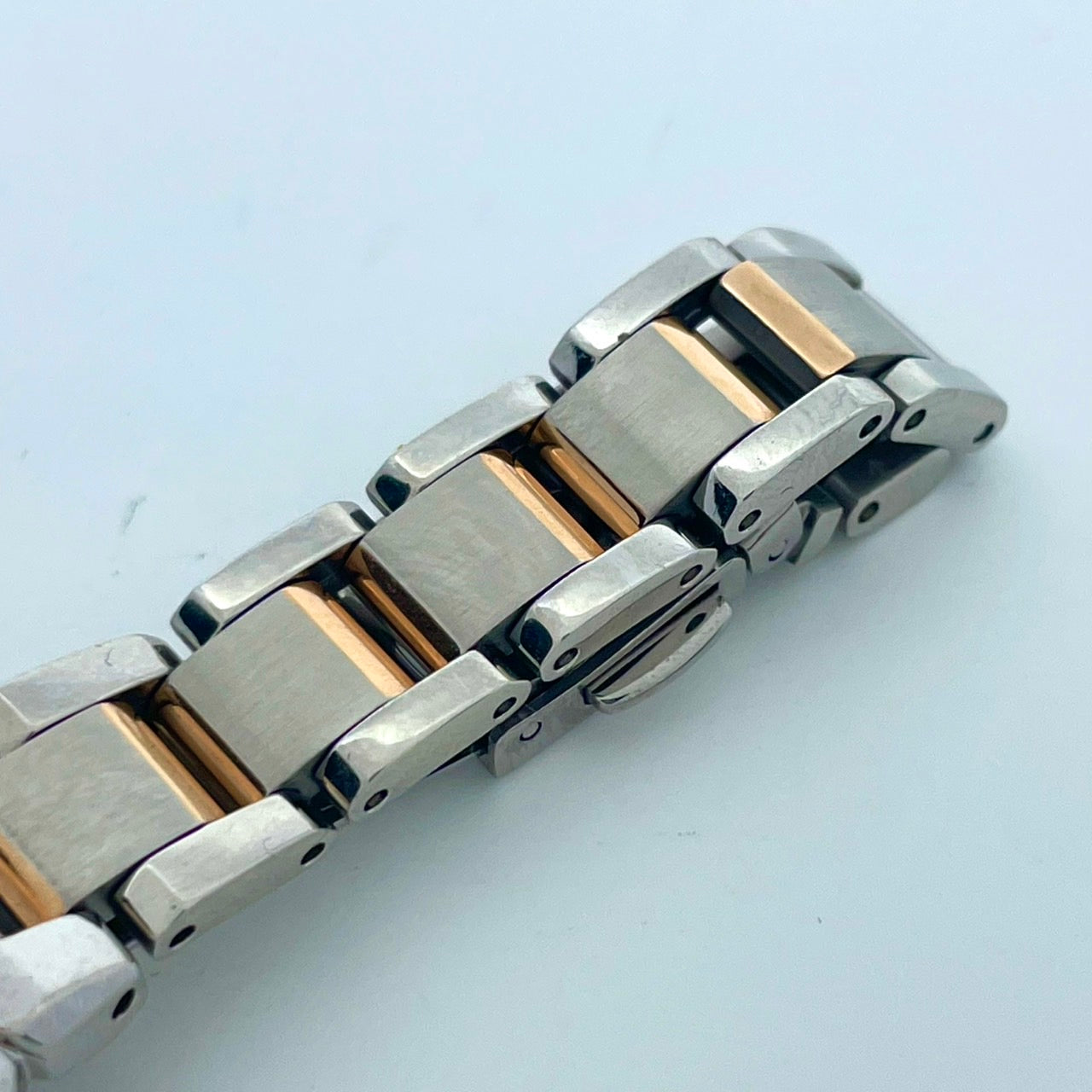 【稼働/美品】シチズン XC クロスシー 腕時計 H058-T016545 レディース エコドライブ ソーラー電波 ピンク文字盤 シルバー ゴールド コンビ デイト表示 ラウンド ローマ数字 エレガント ドレスウォッチ ビジネス クリーニング済 G6