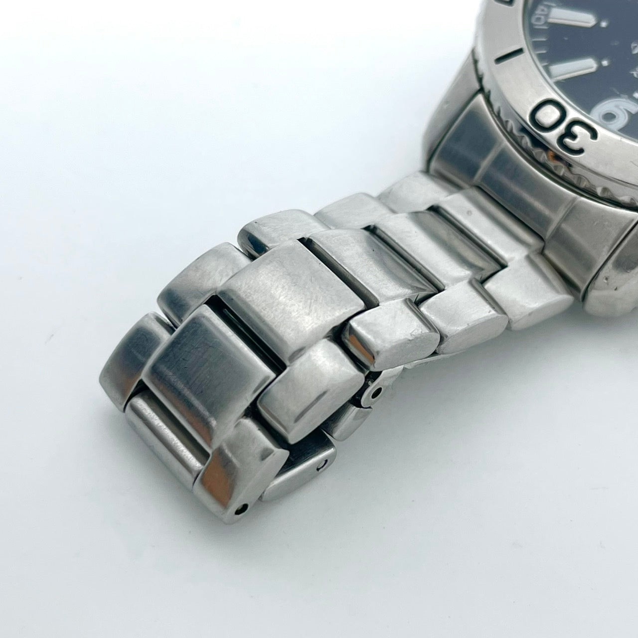 【稼働/美品】シチズン エコドライブ 腕時計 E101-K004888 メンズ ブラック文字盤 ソーラー デイデイト 20気圧防水 アナログ ラウンド シルバー ステンレス ビジネス カジュアル スポーティー アウトドアウォッチ クリーニング済 G6