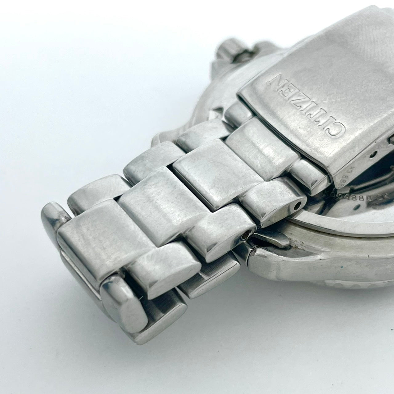 【稼働/美品】シチズン エコドライブ 腕時計 E101-K004888 メンズ ブラック文字盤 ソーラー デイデイト 20気圧防水 アナログ ラウンド シルバー ステンレス ビジネス カジュアル スポーティー アウトドアウォッチ クリーニング済 G6