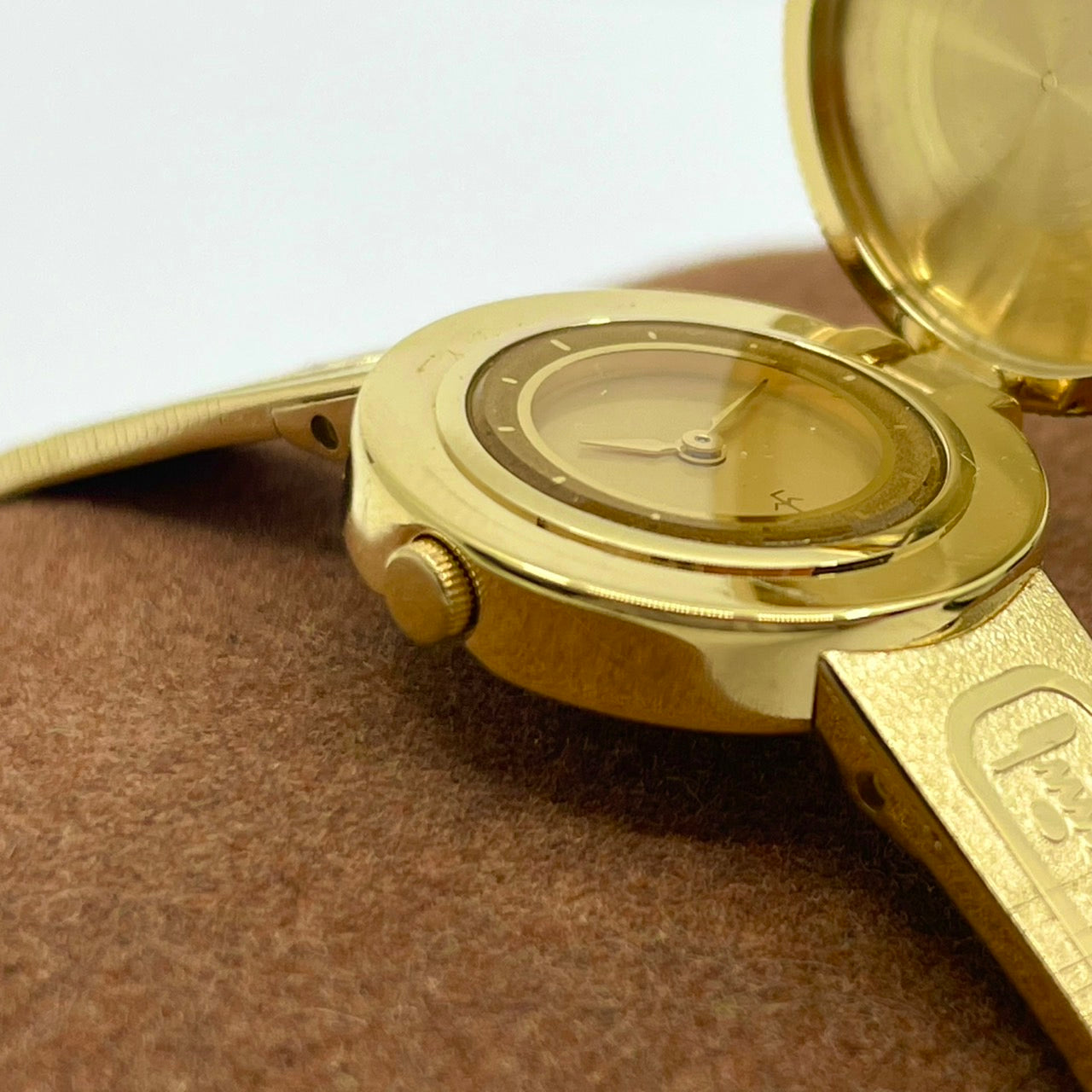 【激レア/稼働/美品】セイコー SEIKO 黄金のネフェルティティ コインウォッチ 1E20-0A20 腕時計 クォーツ レディース ゴールド バングルウォッチ ブレスレット ドレスウォッチ アンティーク ヴィンテージ G6