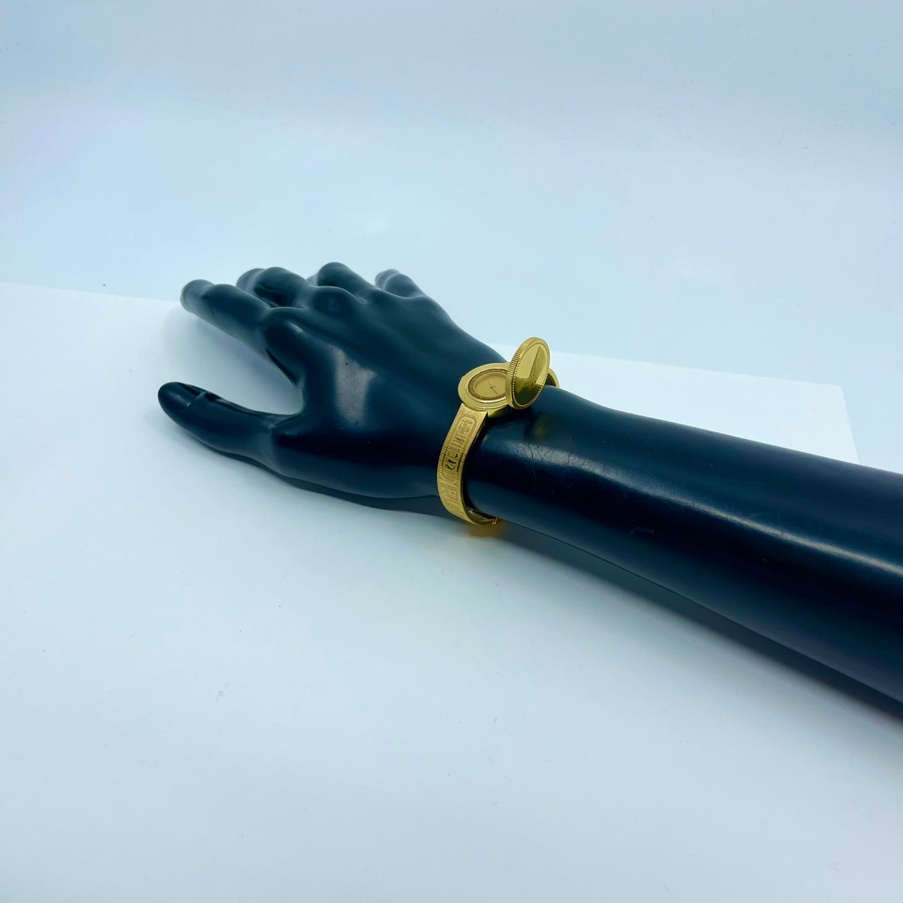 【激レア/稼働/美品】セイコー SEIKO 黄金のネフェルティティ コインウォッチ 1E20-0A20 腕時計 クォーツ レディース ゴールド バングルウォッチ ブレスレット ドレスウォッチ アンティーク ヴィンテージ G6