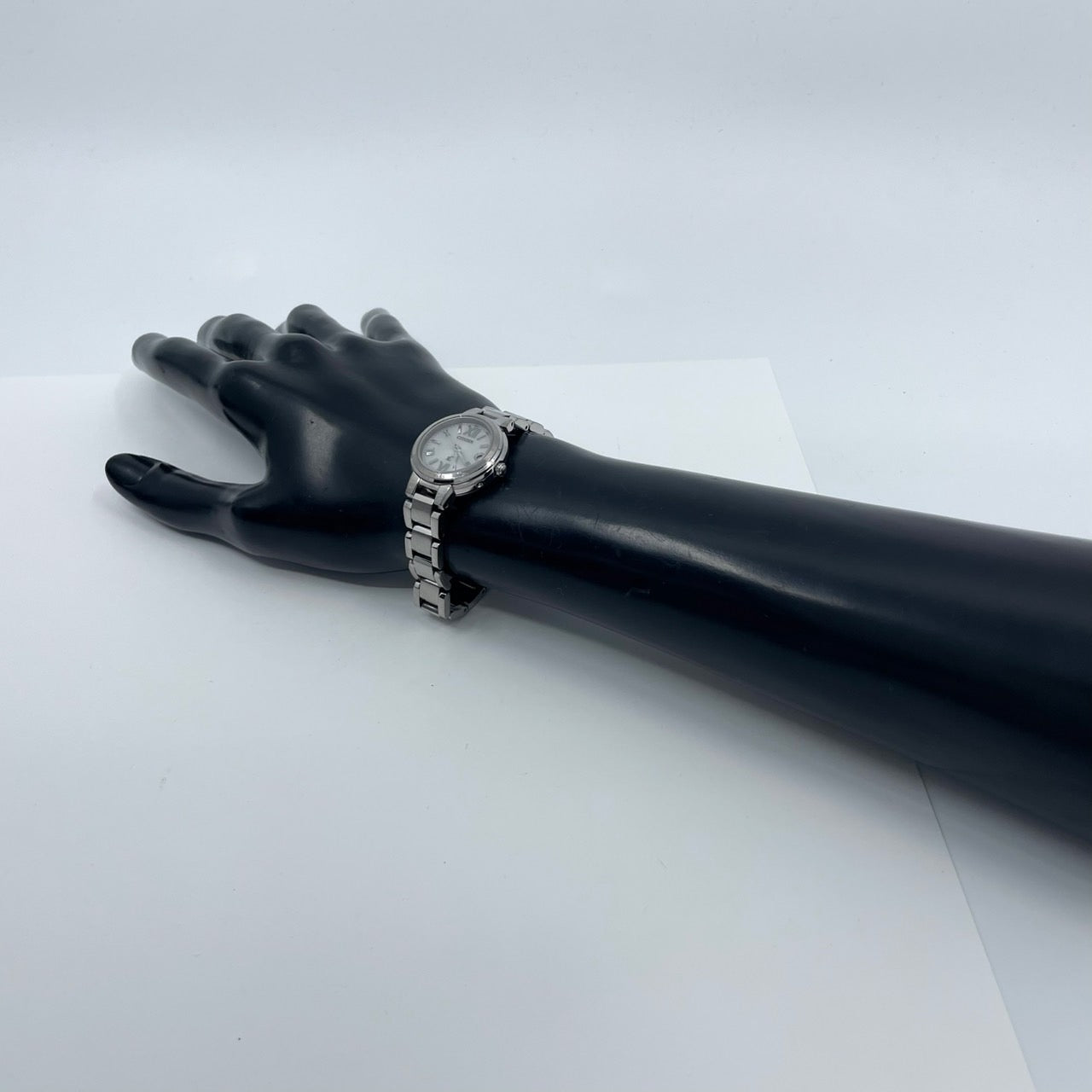 【稼働/美品】シチズン XC クロスシー 腕時計 H058-T016545 レディース エコドライブ ソーラー電波 シルバー文字盤 デイト表示 ラウンド ローマ数字インデックス エレガント クラシック ビジネス ファッションウォッチ クリーニング済 G6