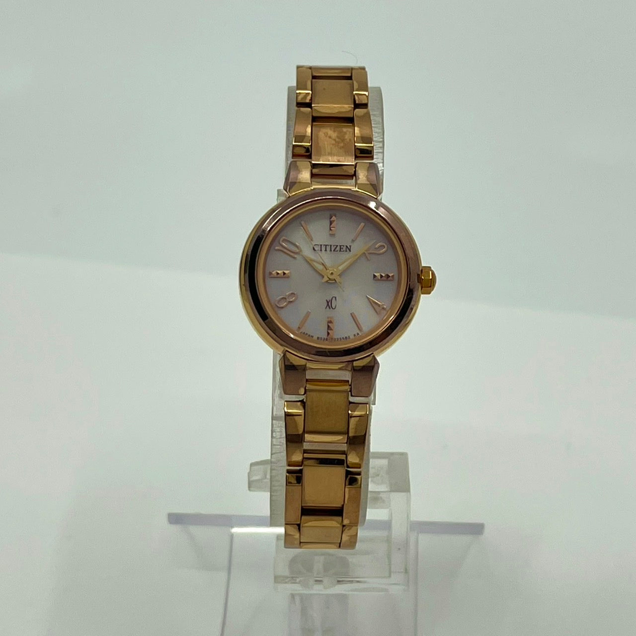 【稼働/美品】シチズン XC クロスシー 腕時計 B036 レディース エコドライブ ソーラー ピンクゴールド ピンク文字盤 ラウンド エレガント ドレスウォッチ クラシック フェミニン ビジネス オフィス ファッションウォッチ クリーニング済 G6