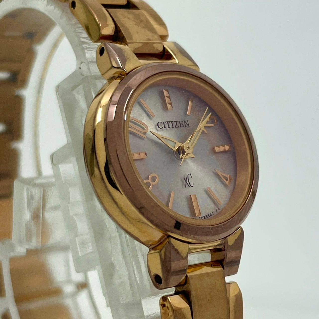 【稼働/美品】シチズン XC クロスシー 腕時計 B036 レディース エコドライブ ソーラー ピンクゴールド ピンク文字盤 ラウンド エレガント ドレスウォッチ クラシック フェミニン ビジネス オフィス ファッションウォッチ クリーニング済 G6
