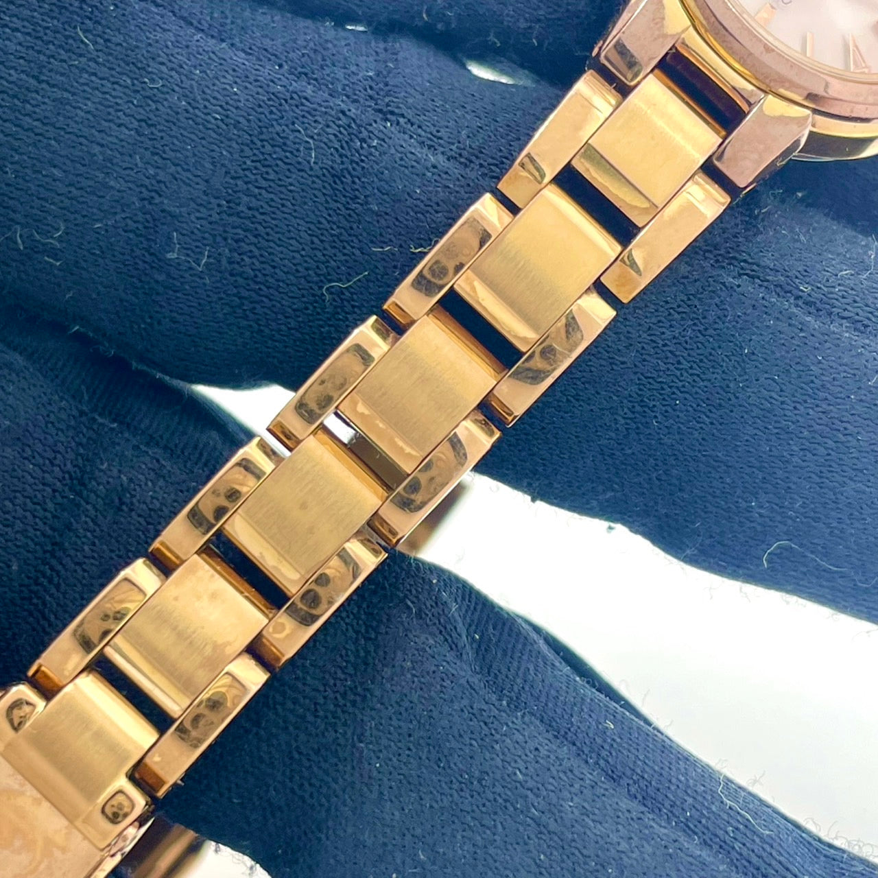 【稼働/美品】シチズン XC クロスシー 腕時計 B036 レディース エコドライブ ソーラー ピンクゴールド ピンク文字盤 ラウンド エレガント ドレスウォッチ クラシック フェミニン ビジネス オフィス ファッションウォッチ クリーニング済 G6