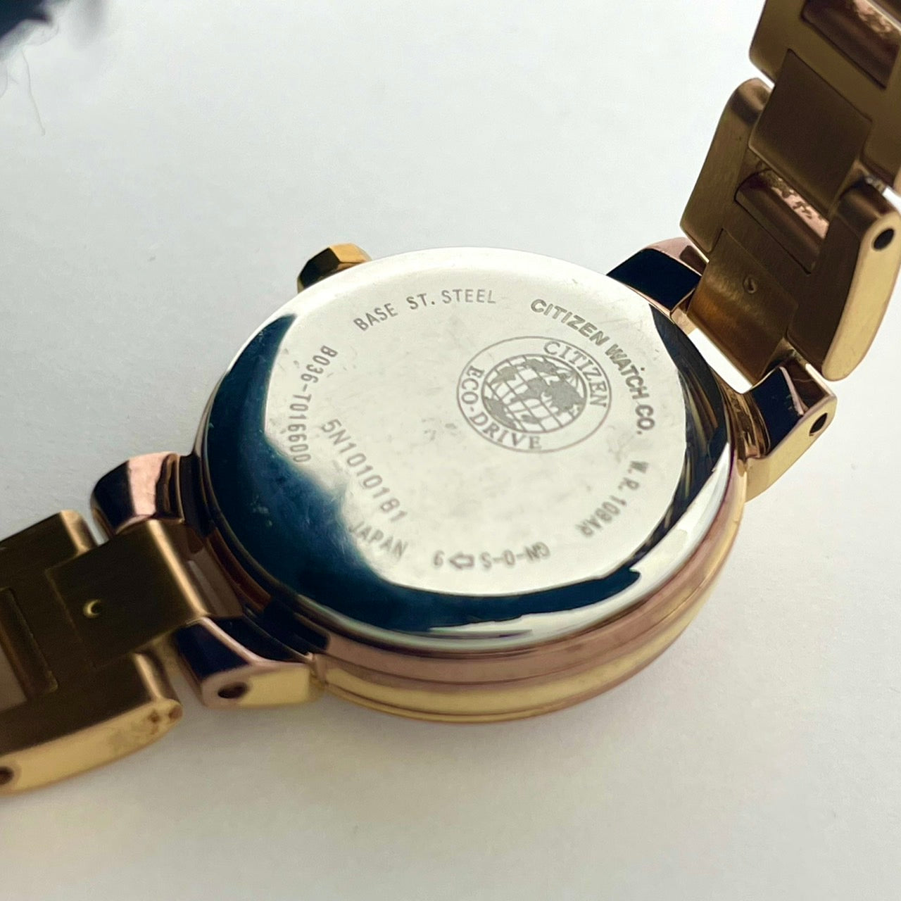 【稼働/美品】シチズン XC クロスシー 腕時計 B036 レディース エコドライブ ソーラー ピンクゴールド ピンク文字盤 ラウンド エレガント ドレスウォッチ クラシック フェミニン ビジネス オフィス ファッションウォッチ クリーニング済 G6
