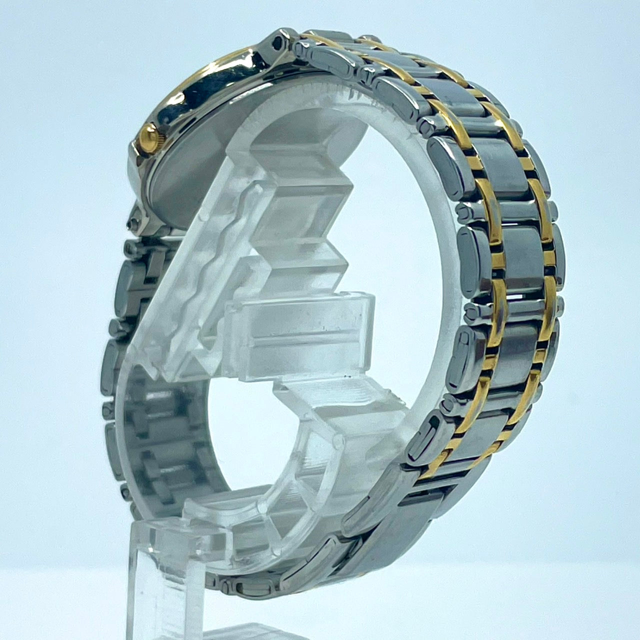 【稼働/美品】セイコー 腕時計 V182-0020 ソーラー レディースウォッチ シルバー ゴールド コンビ シェル文字盤 デイト表示 ローマ数字 ラウンド エレガント クラシック ドレスウォッチ ビジネス クリーニング済 G6