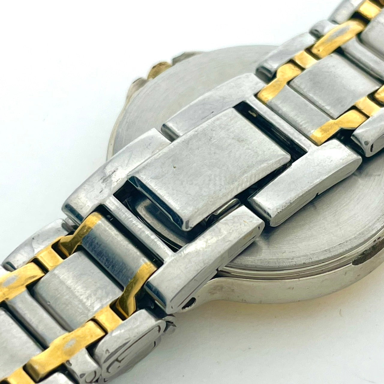 【稼働/美品】セイコー 腕時計 V182-0020 ソーラー レディースウォッチ シルバー ゴールド コンビ シェル文字盤 デイト表示 ローマ数字 ラウンド エレガント クラシック ドレスウォッチ ビジネス クリーニング済 G6