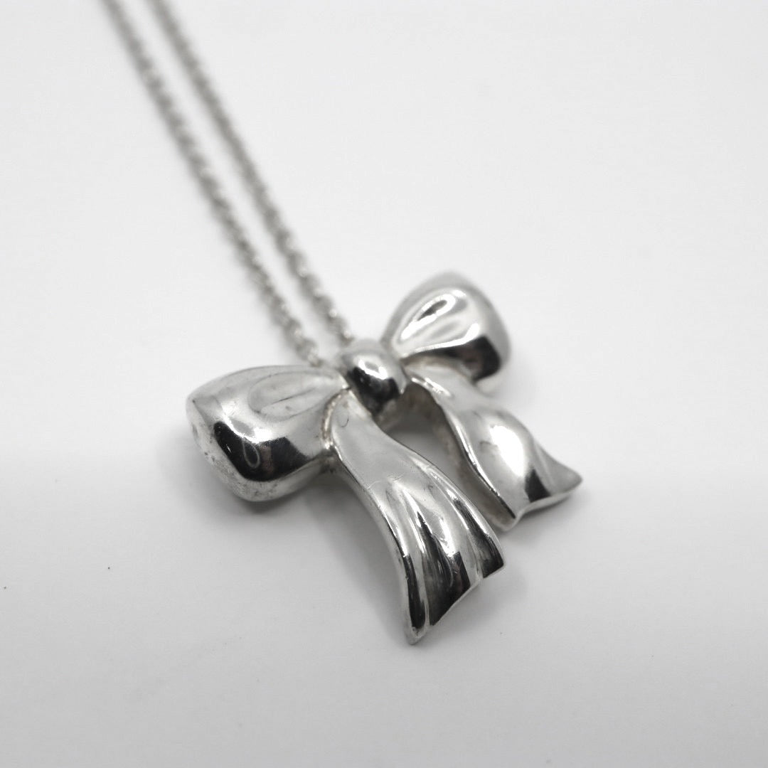 美品 TIFFANY&Co. ティファニー ボウ リボン ネックレス シルバー SV925 ペンダント アクセサリー ジュエリー ヴィンテージ レディース I3