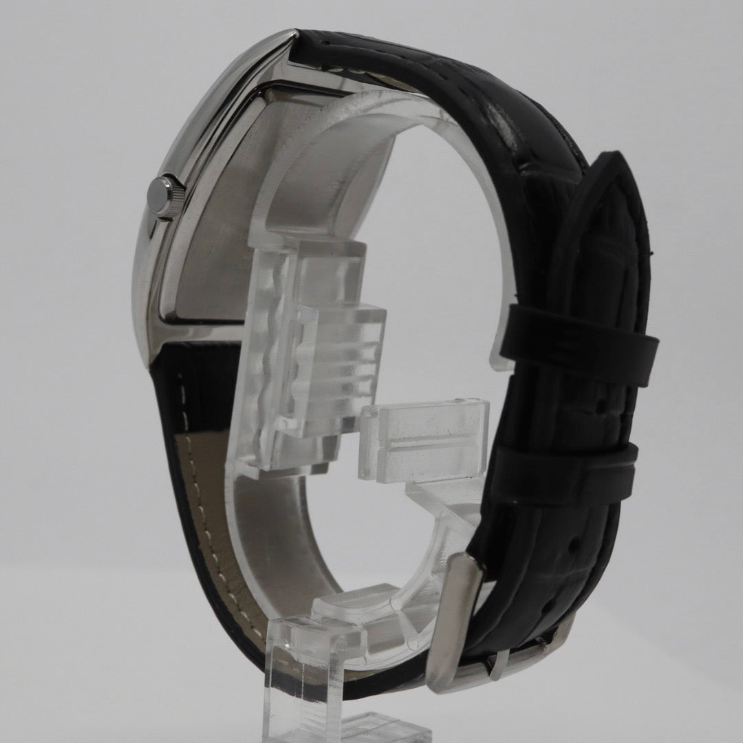 希少 CITIZEN シチズン 熊 クマ ベア ウオッチ 腕時計 白文字盤 トノー型 E031-9057544 限定 高島屋 記念モデル アナログ メンズ レディース G1