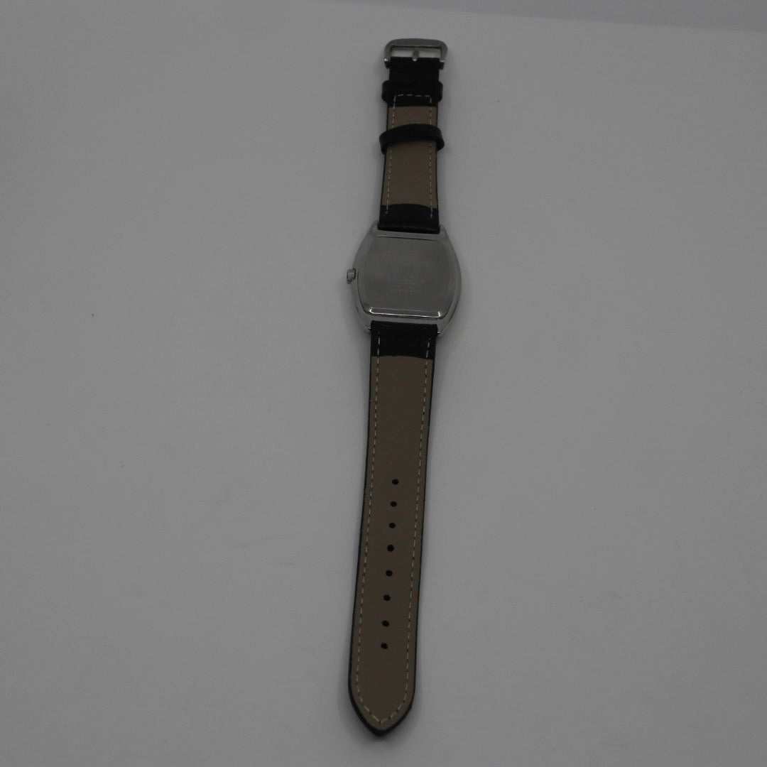 希少 CITIZEN シチズン 熊 クマ ベア ウオッチ 腕時計 白文字盤 トノー型 E031-9057544 限定 高島屋 記念モデル アナログ メンズ レディース G1