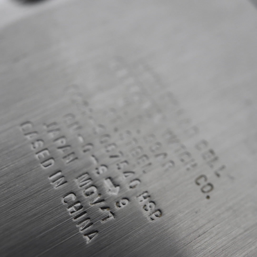 希少 CITIZEN シチズン 熊 クマ ベア ウオッチ 腕時計 白文字盤 トノー型 E031-9057544 限定 高島屋 記念モデル アナログ メンズ レディース G1