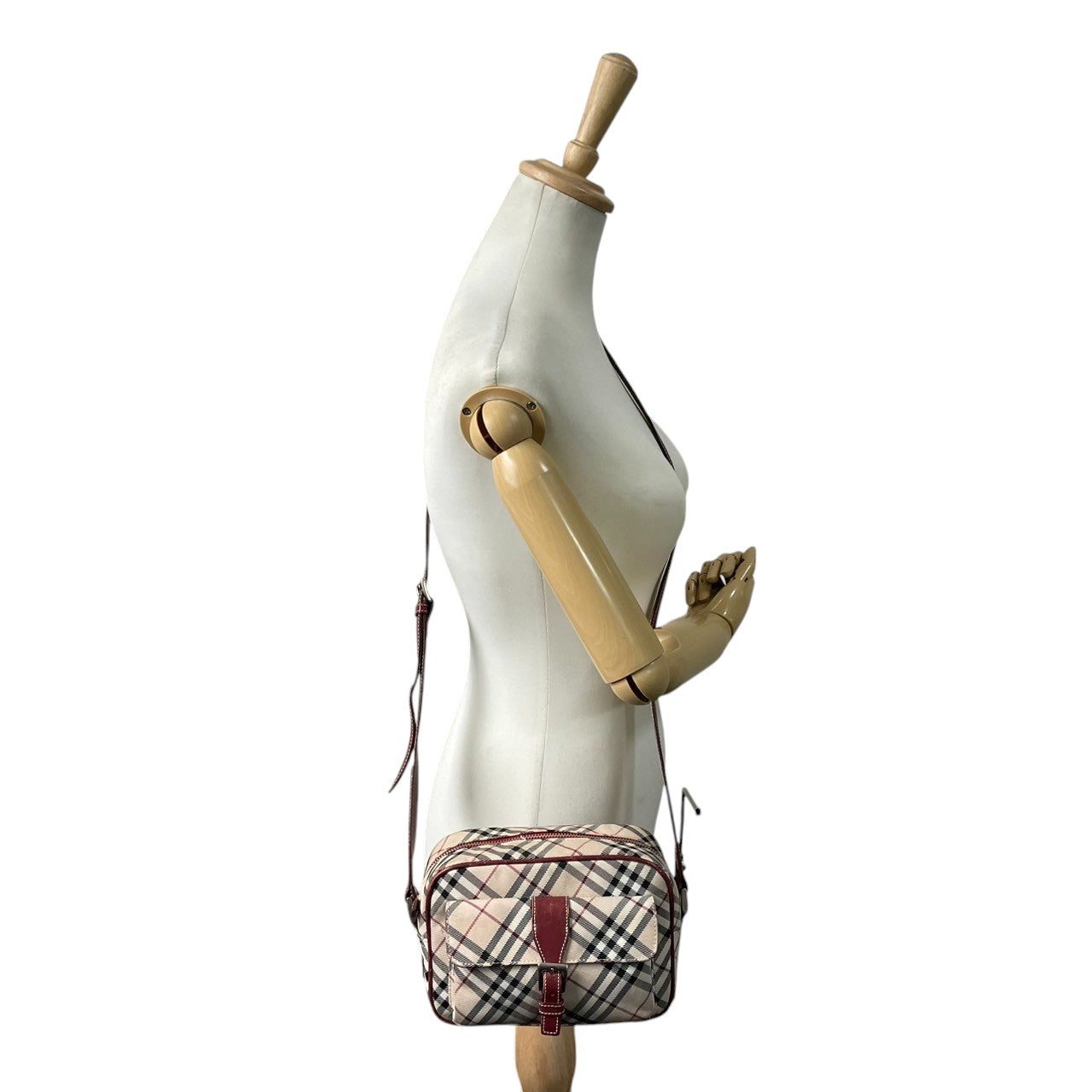 バーバリーブルーレーベル ショルダーバッグ ポシェット ノバチェック キャンバス レザー ベージュ ボルドー レディース 斜め掛け可 クラシック 定番 コンパクト カメラバッグ ミニバッグ エレガント クリーニング済み s43