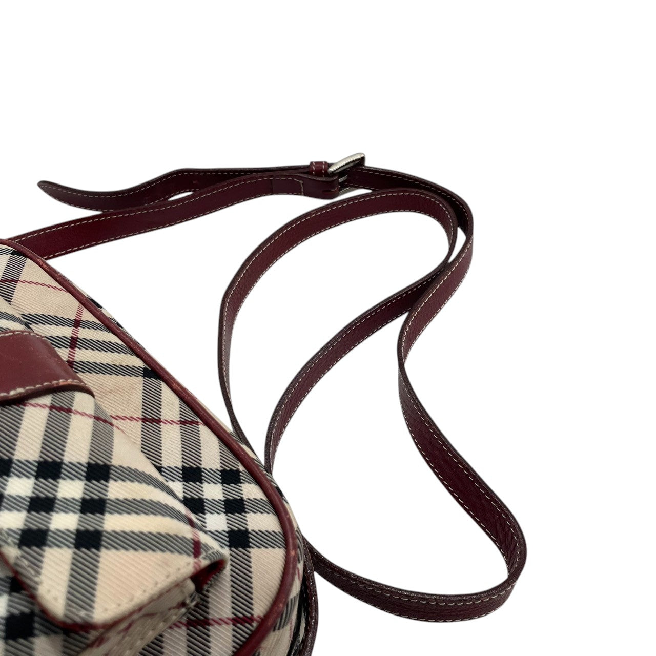 バーバリーブルーレーベル ショルダーバッグ ポシェット ノバチェック キャンバス レザー ベージュ ボルドー レディース 斜め掛け可 クラシック 定番 コンパクト カメラバッグ ミニバッグ エレガント クリーニング済み s43