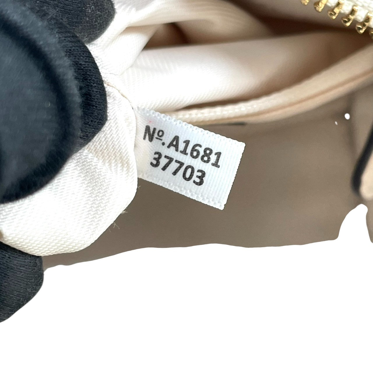 COACH コーチ 2WAYバッグ 37703 チャーリーキャリーオール ハンドバッグ ショルダーバッグ レザー アイボリー ティーローズ フラワー スタッズ レディース 斜め掛け可 フェミニン エレガント デイリーユース 人気モデル クリーニング済み s38