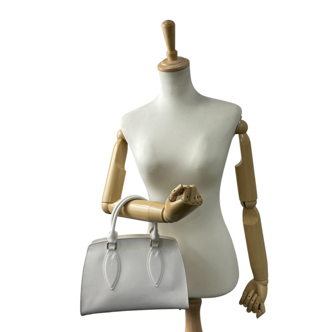 FURLA フルラ 2WAY ハンドバッグ ショルダーバッグ レザー ホワイト 白 レディース 斜め掛け可 自立可 ゴールド金具 エレガント フェミニン フォーマル 通勤 デイリーユース 人気モデル クリーニング済み s28