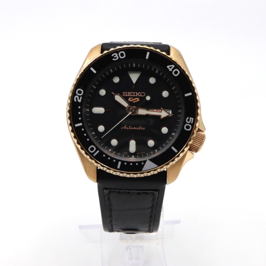 極美品 セイコー SEIKO5 スポーツ 4R36-07G0 SBSA011 メンズ 腕時計 自動巻き デイデイト グリーン文字盤 裏スケ ダイバー 24石 稼働品 G