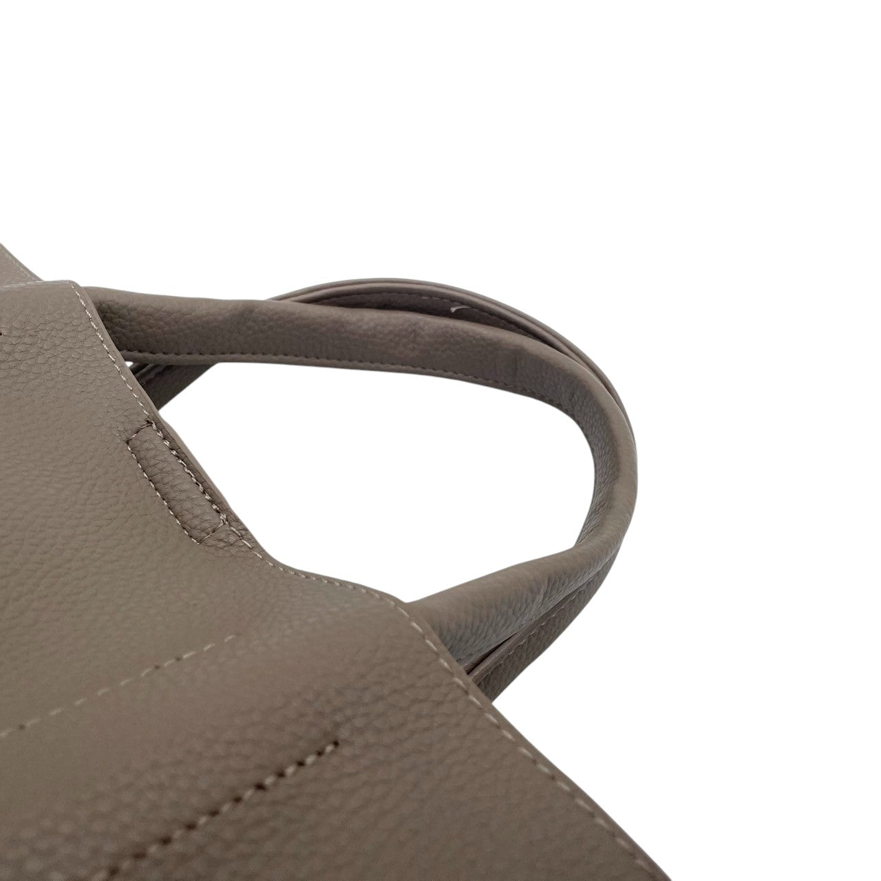 【美品】Vittorio Godi ヴィットリオゴーディ ハンドバッグ トートバッグ 本革 レザー シボ革 グレー グレージュ系 ワールドマップ ロゴ型押し レディース エレガント カジュアル デイリーユース 人気モデル クリーニング済み s95