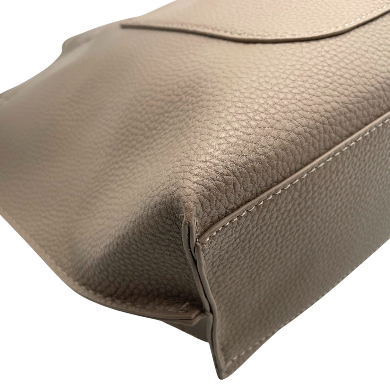 【美品】Vittorio Godi ヴィットリオゴーディ ハンドバッグ トートバッグ 本革 レザー シボ革 グレー グレージュ系 ワールドマップ ロゴ型押し レディース エレガント カジュアル デイリーユース 人気モデル クリーニング済み s95