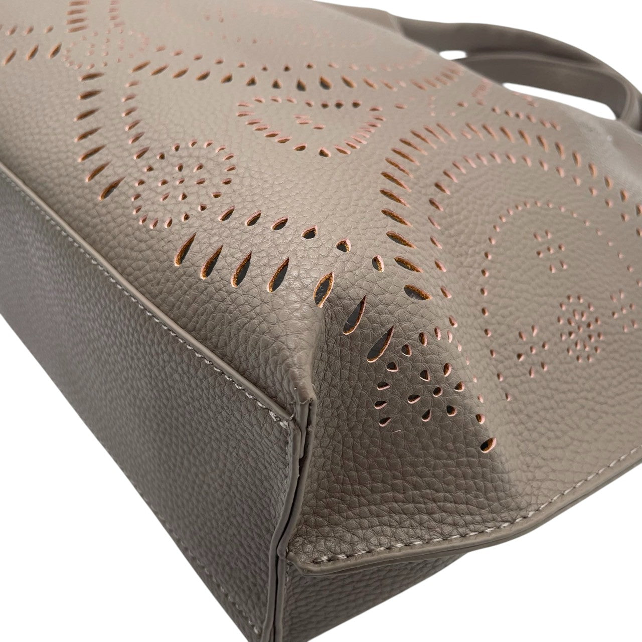 【美品】Vittorio Godi ヴィットリオゴーディ ハンドバッグ トートバッグ 本革 レザー シボ革 グレー グレージュ系 ワールドマップ ロゴ型押し レディース エレガント カジュアル デイリーユース 人気モデル クリーニング済み s95