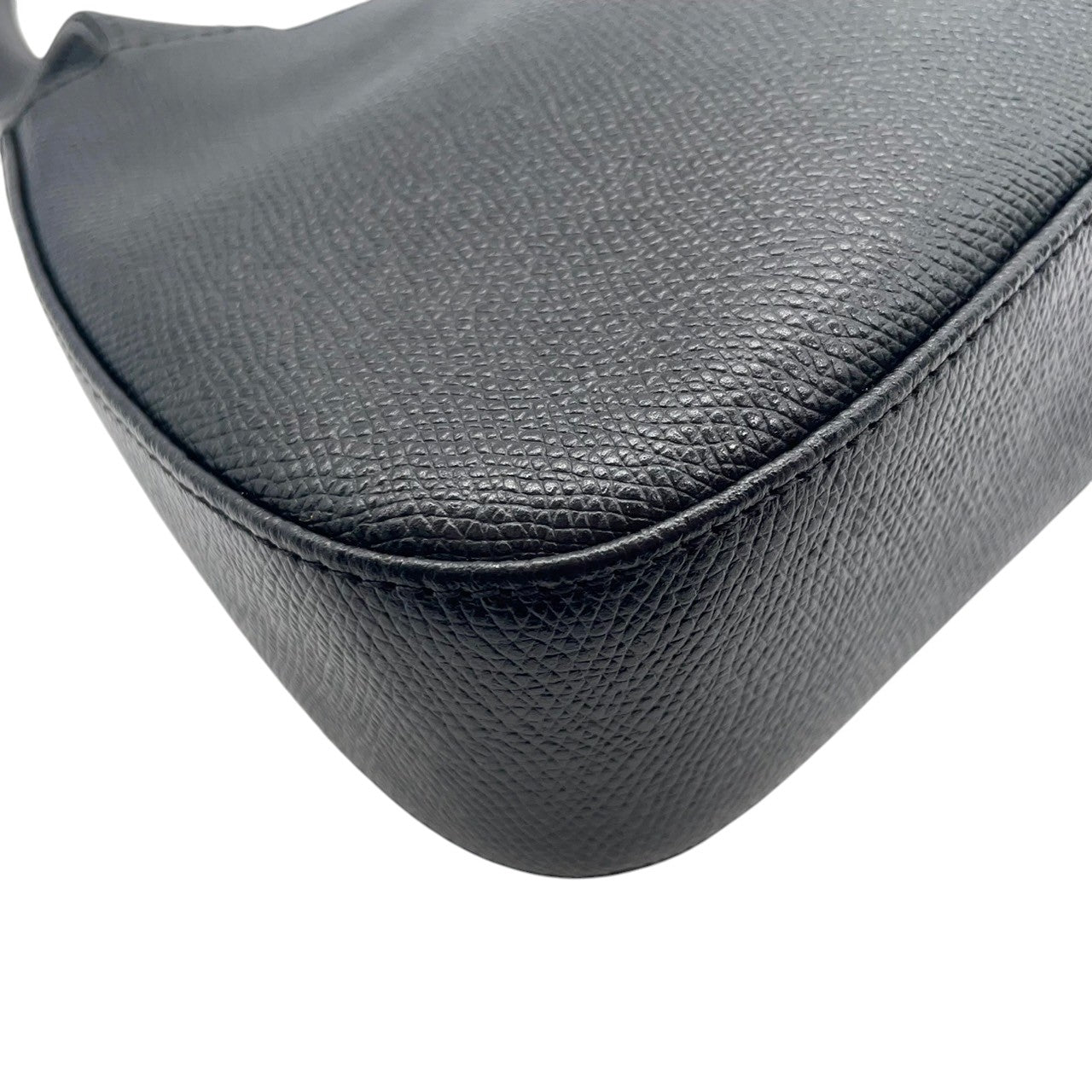 【美品】LE TANNEUR ルタヌア ショルダーバッグ ワンショルダー バゲットバッグ スエード レザー バイカラー T字デザイン ブラック ベージュ レディース エレガント クラシック フランスブランド クリーニング済み u3