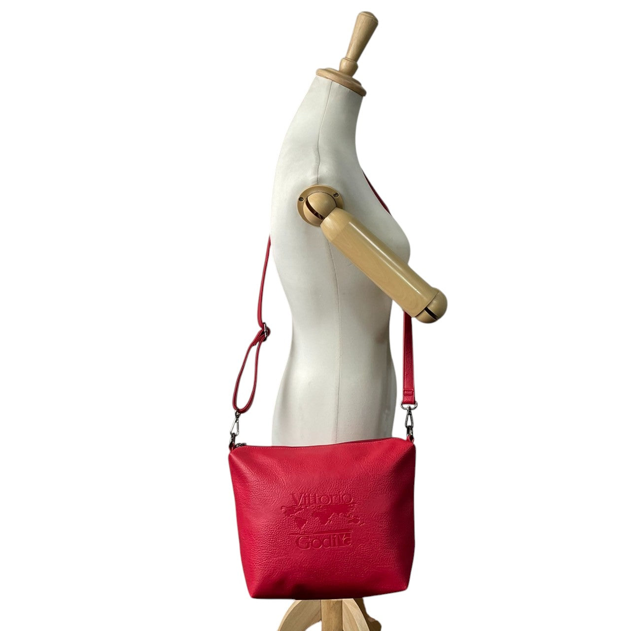 【美品】Vittorio Godi ヴィットリオゴーディ ショルダーバッグ ワンショルダー 斜め掛け可 クロスボディ 本革 レザー シボ革 レッド 赤 ワールドマップ ロゴ型押し レディース カジュアル エレガント クリーニング済み u3