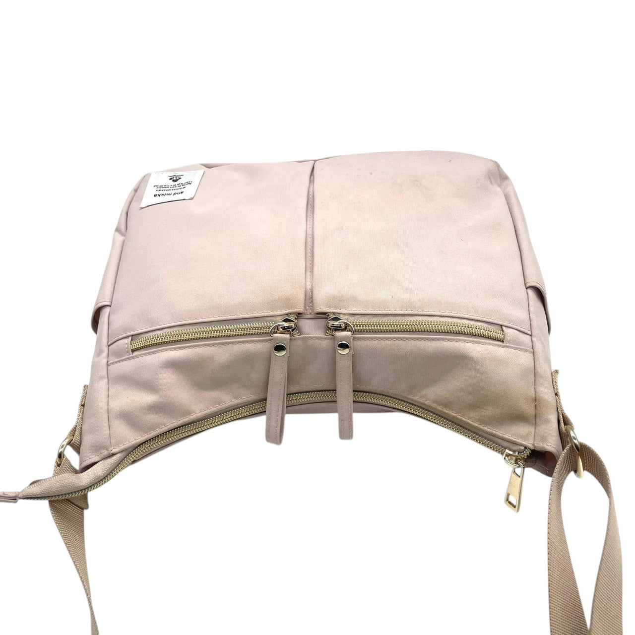 【and mikka】アンドミカ ショルダーバッグ クロスボディ 斜め掛け可 キャンバス ピンクベージュ系 軽量 大容量 多収納 ポケット多数 レディース カジュアル デイリーユース マザーズバッグにも 人気モデル クリーニング済み u3