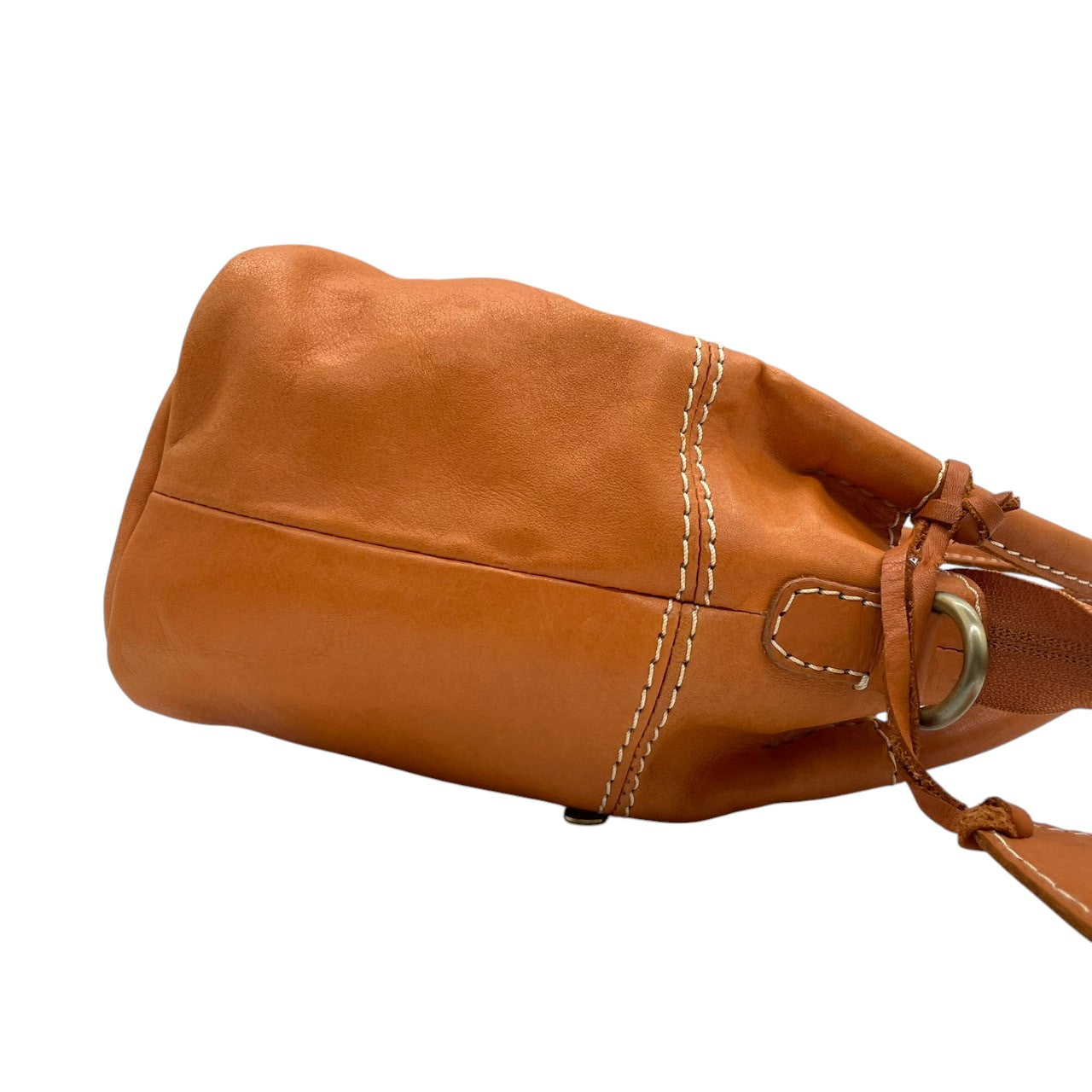 【美品】fes フェス 2WAY ハンドバッグ ショルダーバッグ 斜め掛け可 本革 レザー ブラウン キャメル系 ステッチデザイン チャーム付き レディース ナチュラル カジュアル 人気モデル クリーニング済み u3