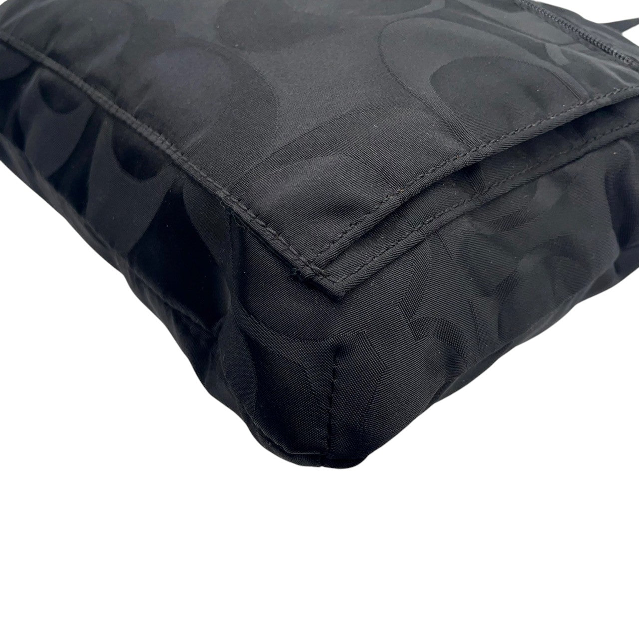 【COACH】コーチ ショルダーバッグ F77408 クロスボディ 斜め掛け可 シグネチャー オプアート キャンバス ナイロン ブラック 黒 軽量 カジュアル レディース メンズ ユニセックス 人気モデル クリーニング済み u3