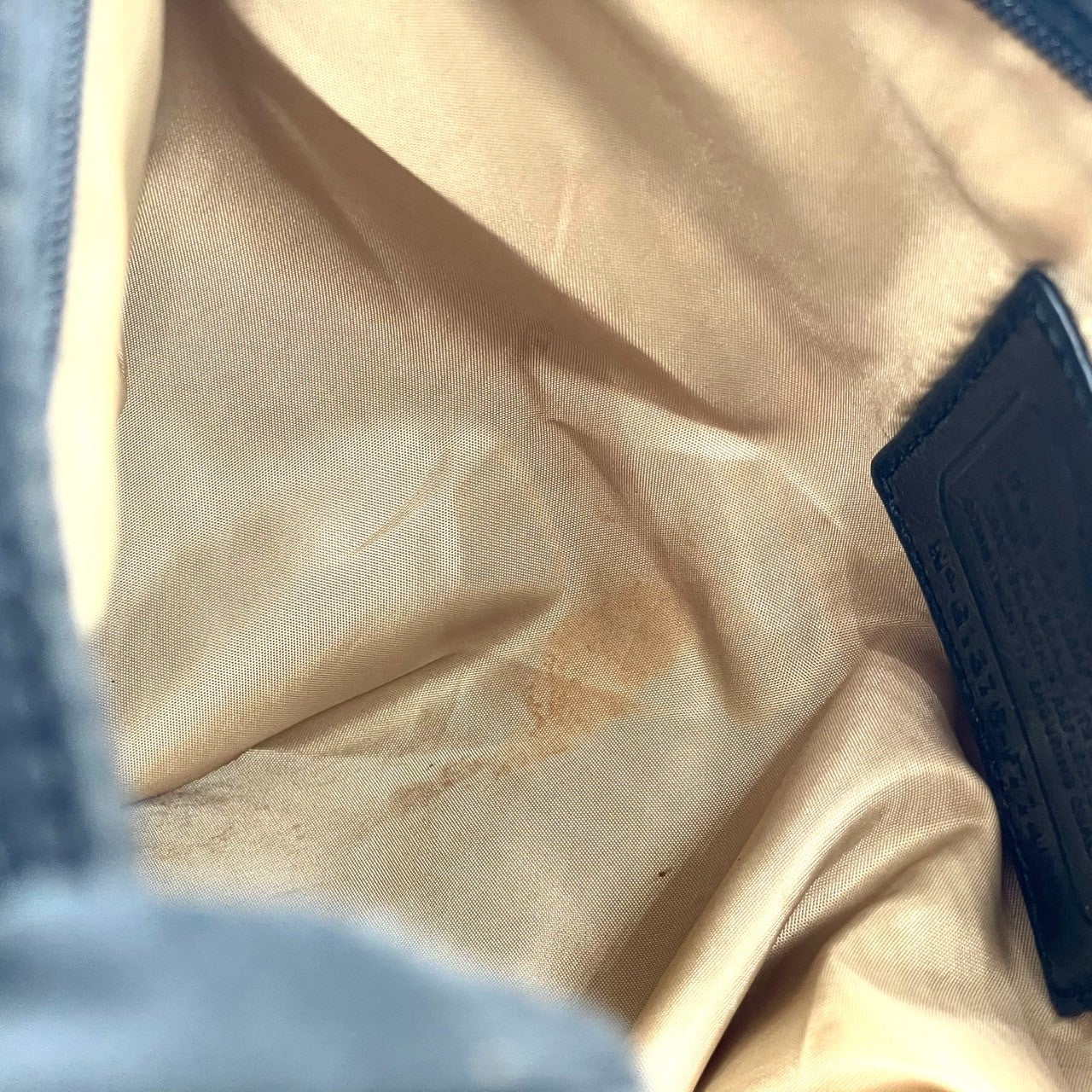 【COACH】コーチ ショルダーバッグ F77408 クロスボディ 斜め掛け可 シグネチャー オプアート キャンバス ナイロン ブラック 黒 軽量 カジュアル レディース メンズ ユニセックス 人気モデル クリーニング済み u3