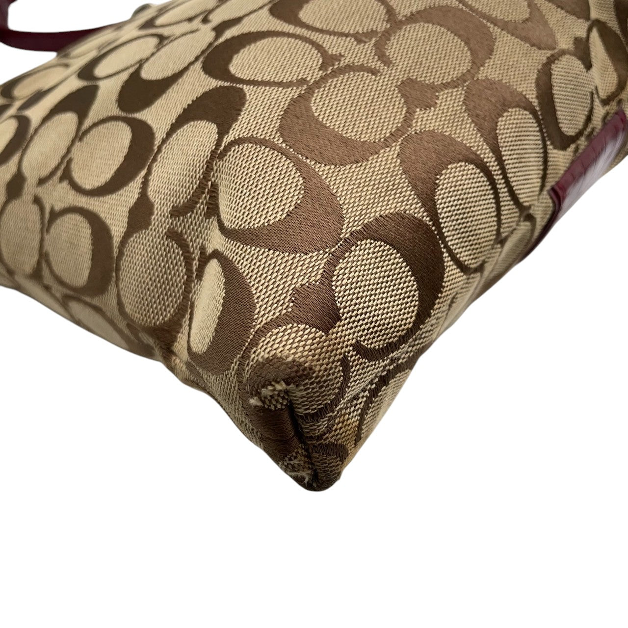 【COACH】コーチ ショルダーバッグ クロスボディ 斜め掛け可 シグネチャー キャンバス 型押しレザー切替 ベージュ ワインレッド系 レディース エレガント カジュアル 通勤通学 デイリーユース 定番人気モデル クリーニング済み u12