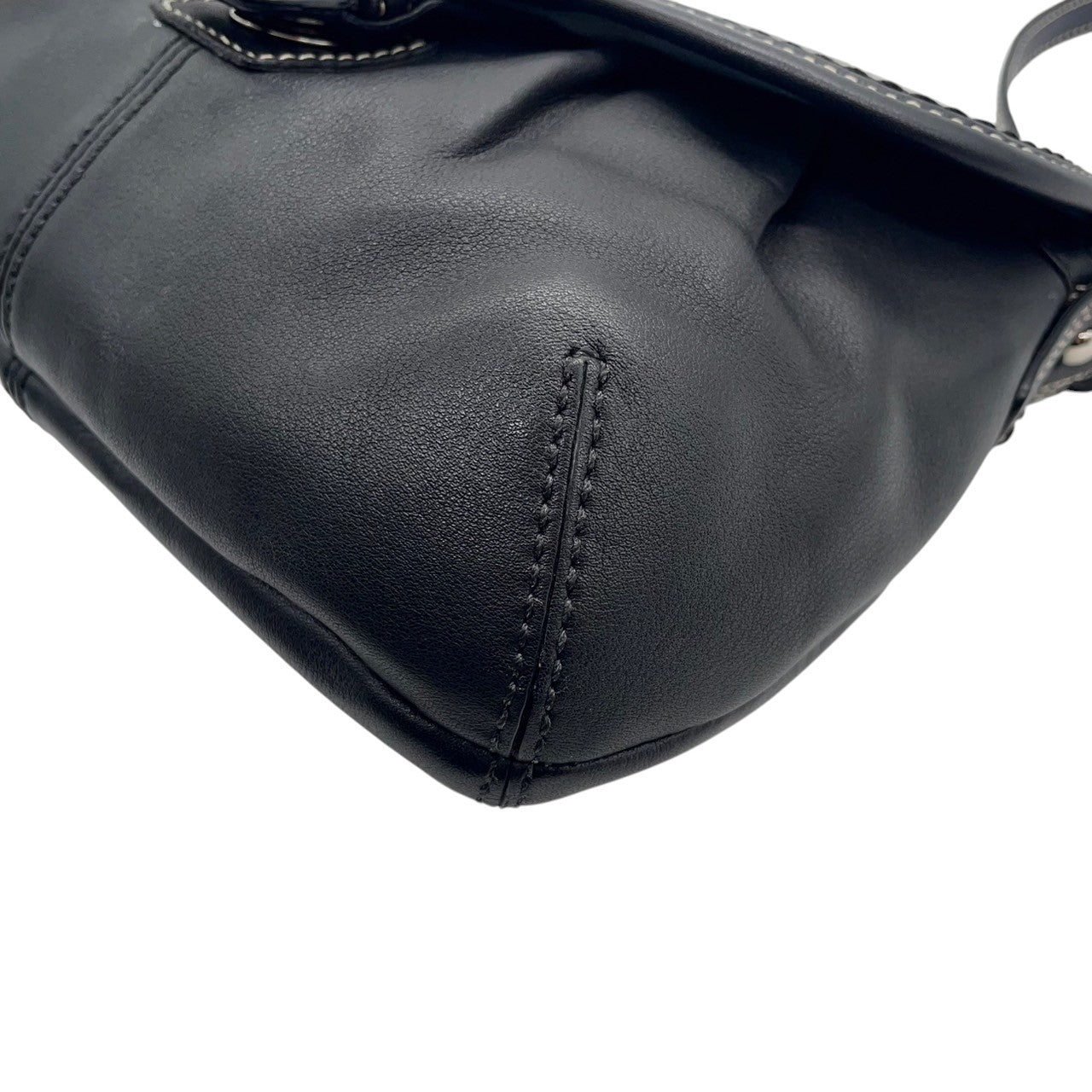【COACH】コーチ ソーホー ショルダーバッグ ワンショルダー 斜め掛け可 F15077 フラップ 本革 レザー ブラック 黒 ステッチデザイン レディース エレガント カジュアル クラシック 定番人気モデル クリーニング済み u12