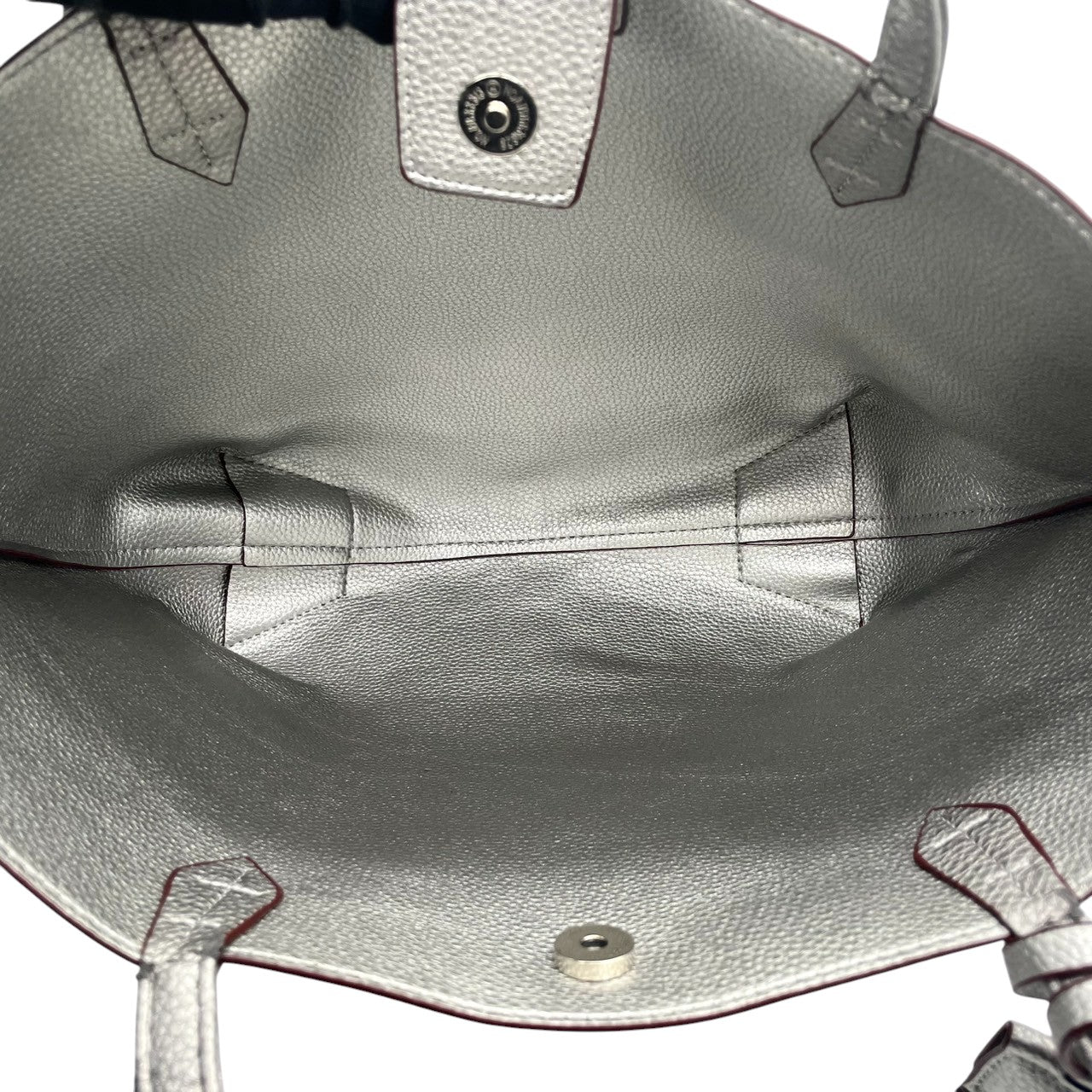 【A4収納可】デザイン トートバッグ ワンショルダー 大容量 PVC レザー デニム柄 トロンプルイユ だまし絵 ワッペン パッチワーク風 グレー シルバー系 レディース カジュアル 個性的 通勤通学 人気モデル クリーニング済み u12